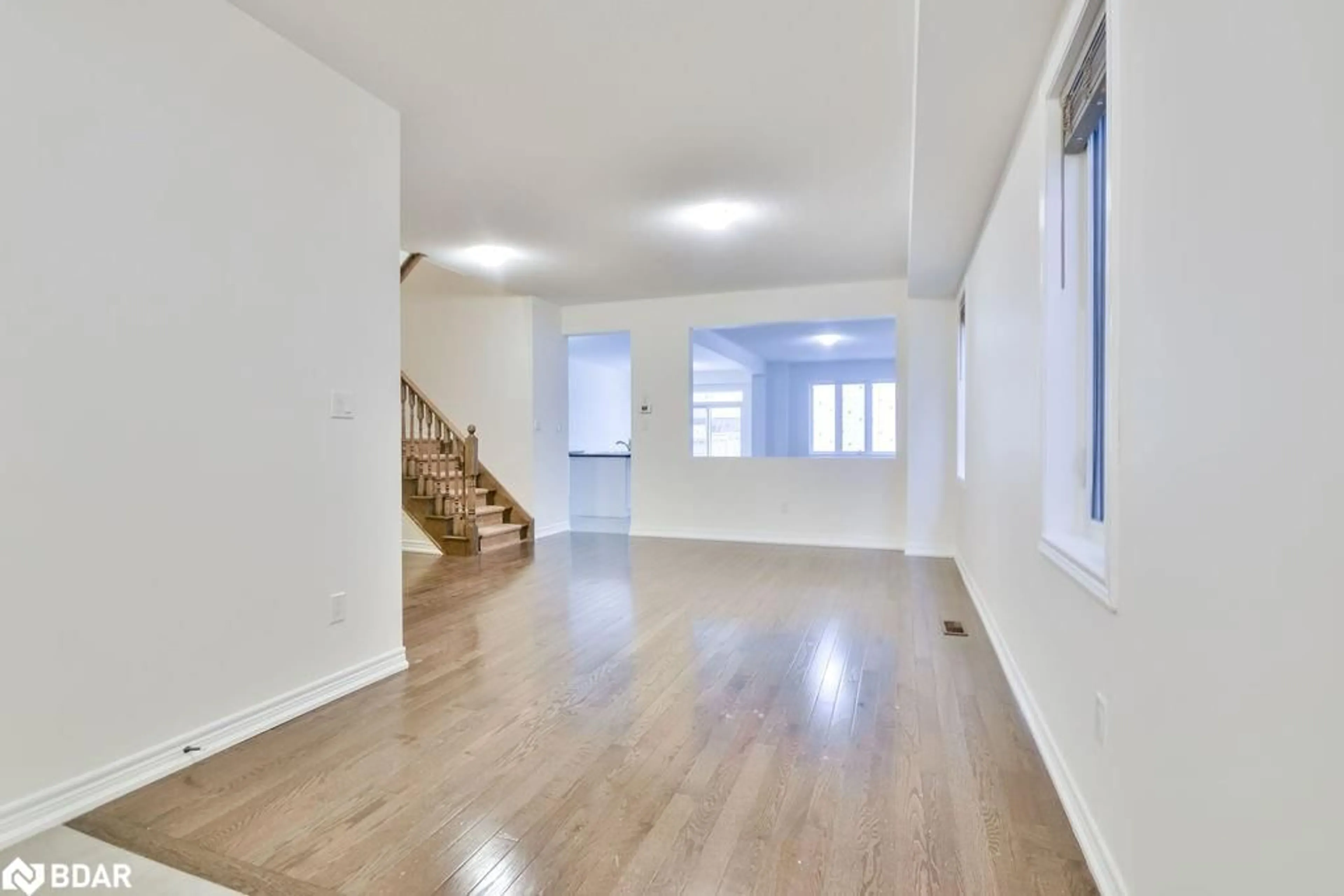 A pic of a room, wood floors for 40 Sasco Way, Angus Ontario L0M 1B4