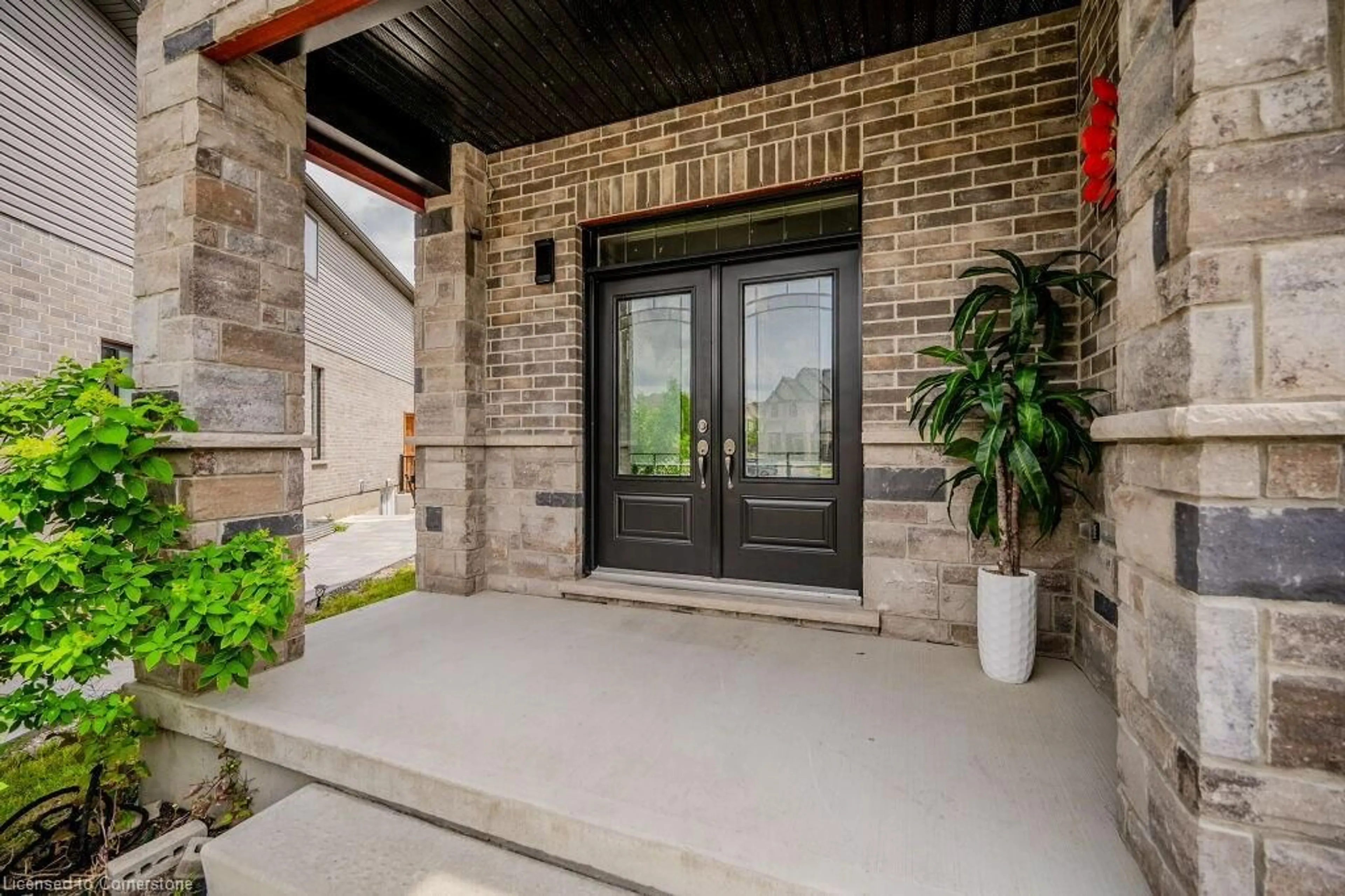 Indoor entryway, cement floor for 913 River Ridge Court Crt, Kitchener Ontario N2A 0H2