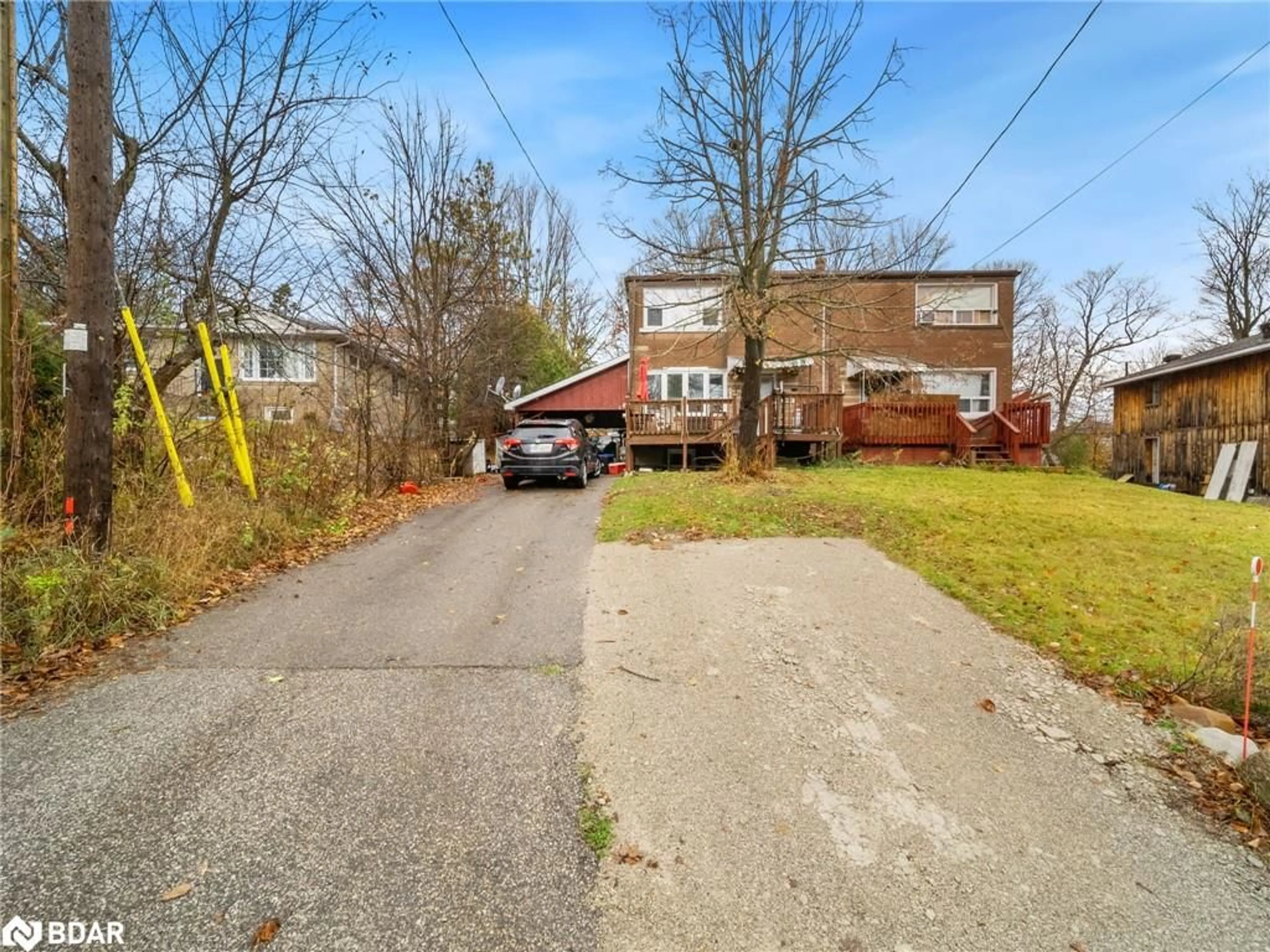 Frontside or backside of a home, the street view for 30 Sandra Dr, Orillia Ontario L3V 3G7