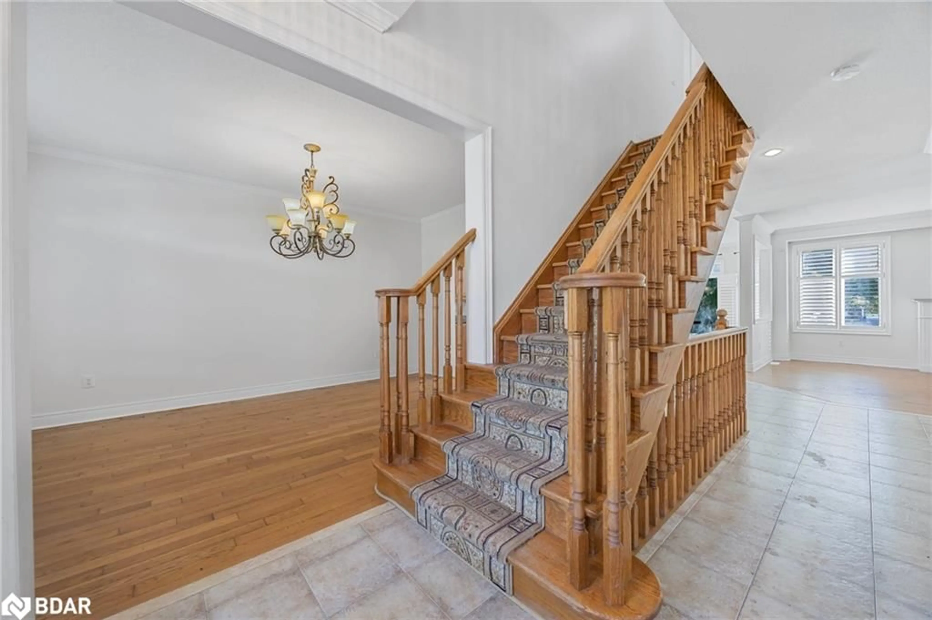 Stairs for 33 Collier Cres, Angus Ontario L0M 1B5