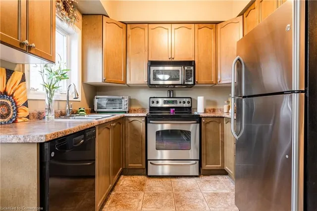 Additional property image - 7 Northampton Blvd