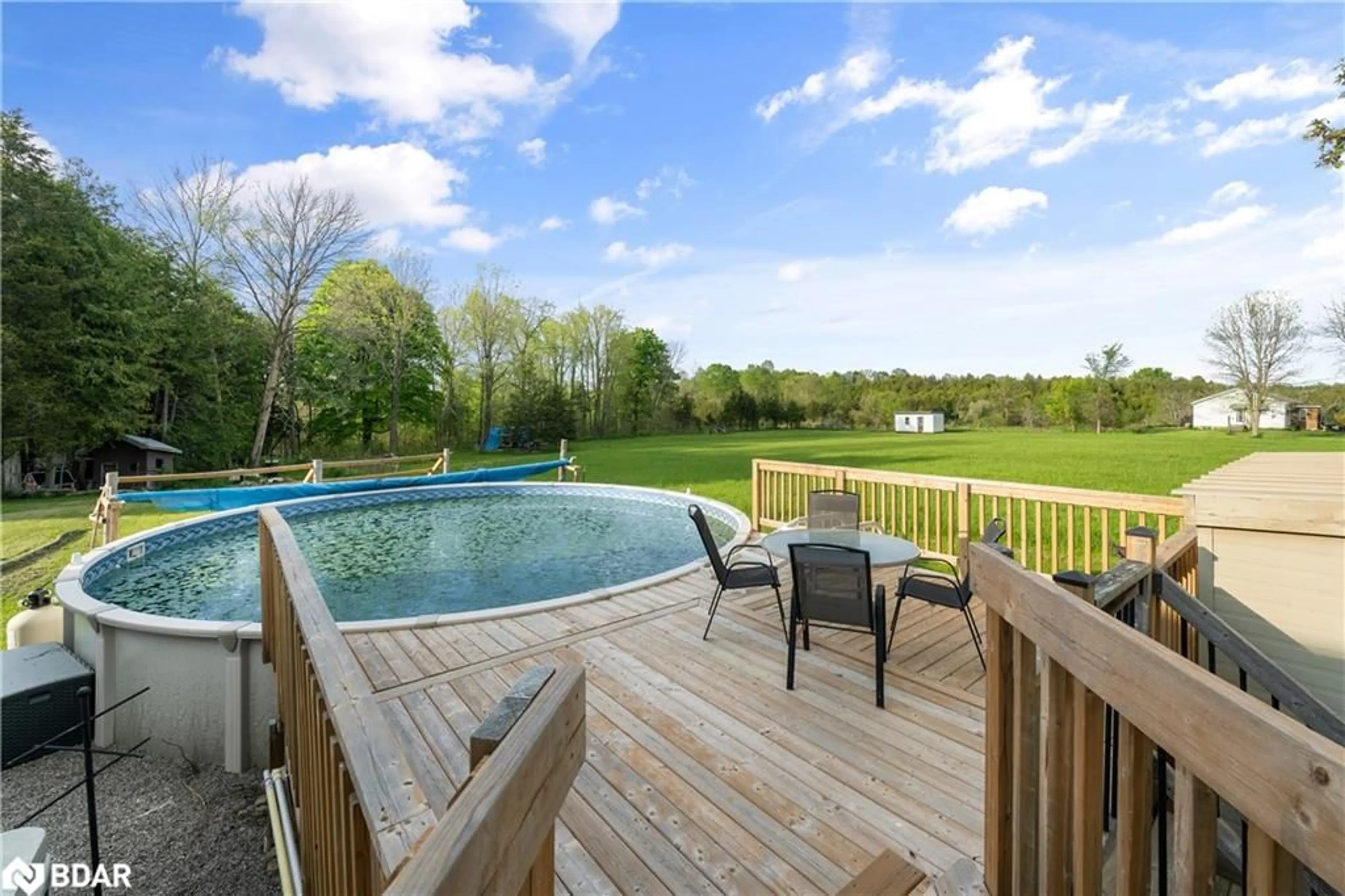 Indoor or outdoor pool for 243 Cross Rd, Roslin Ontario K0K 2Y0