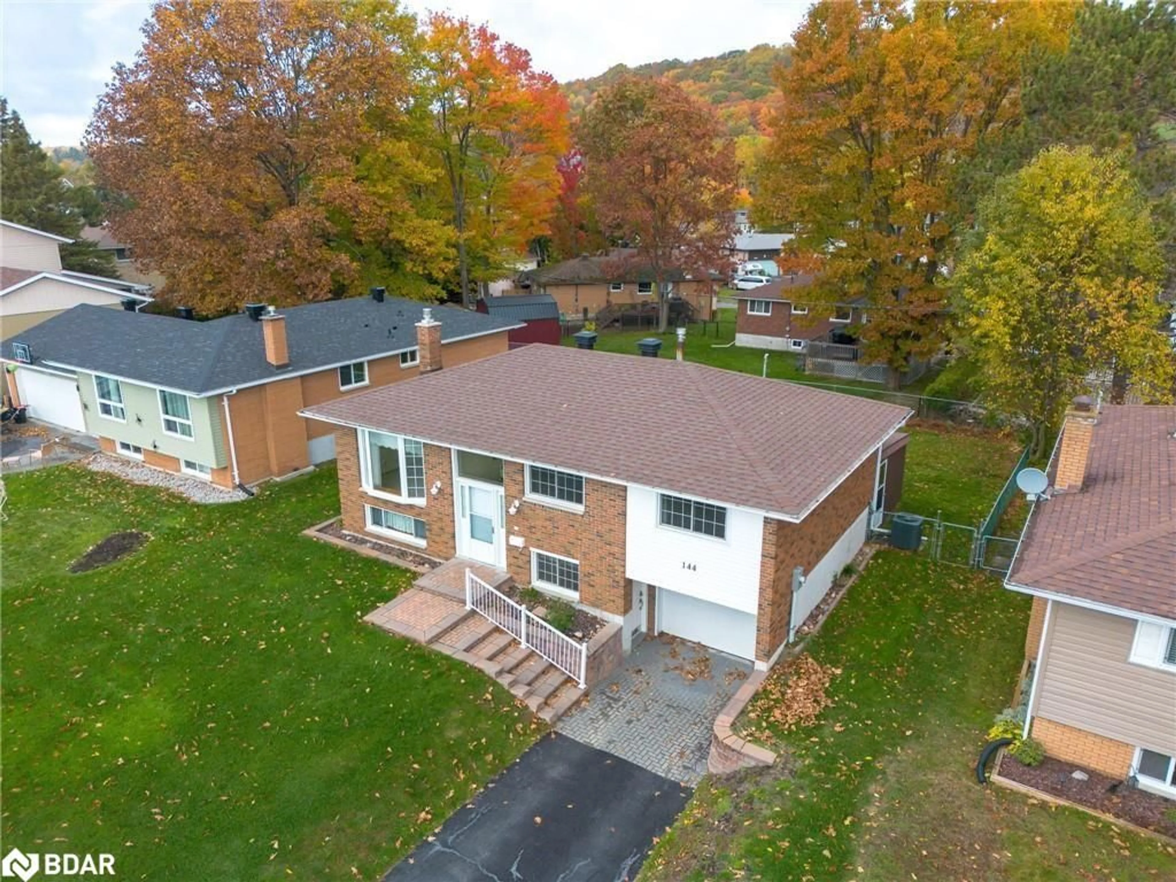 A pic from exterior of the house or condo, cottage for 144 Macbeth Cres, North Bay Ontario P1B 7X6