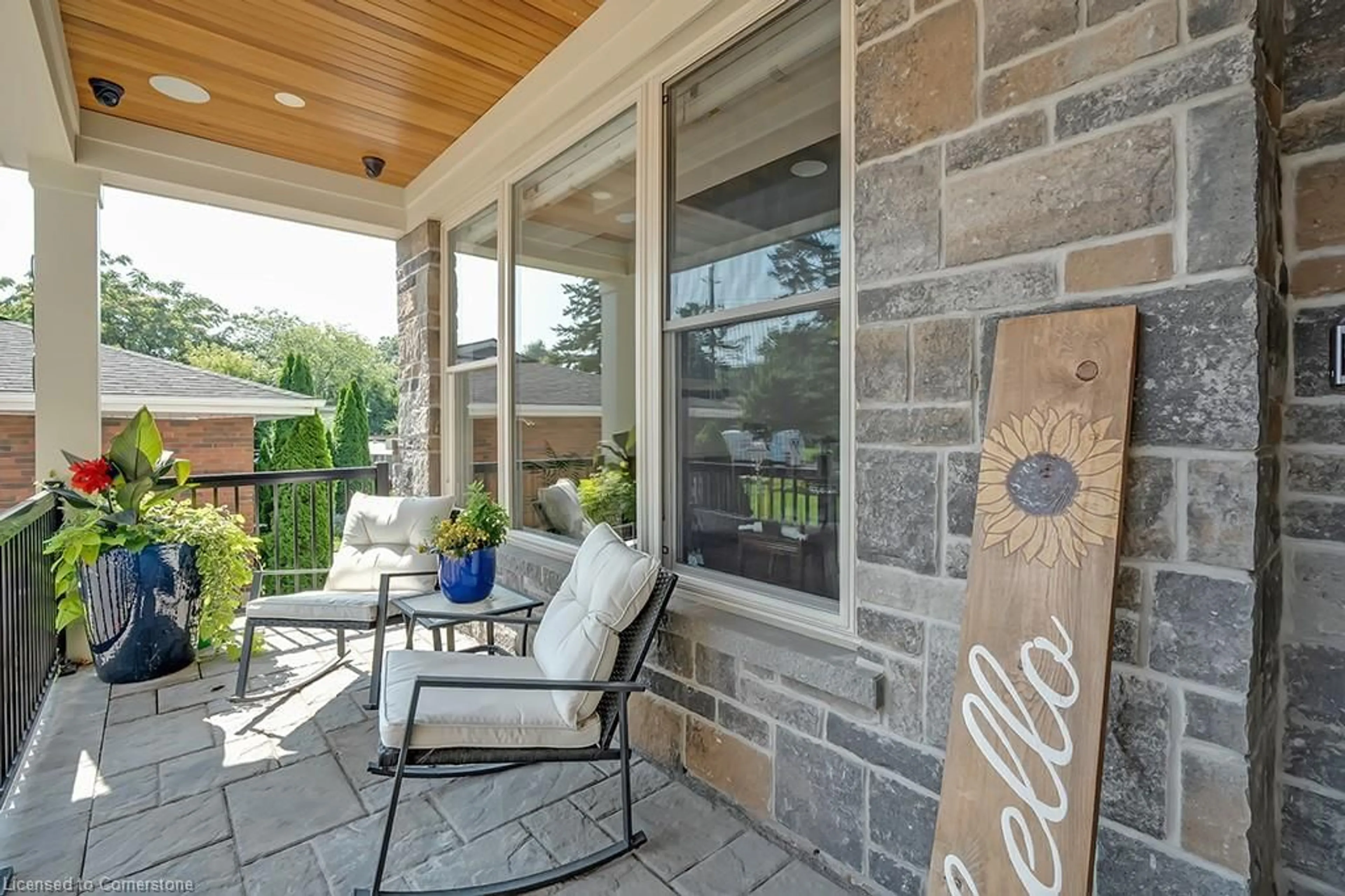 Patio, cottage for 240 Pine Cove Rd, Burlington Ontario L7N 1W2