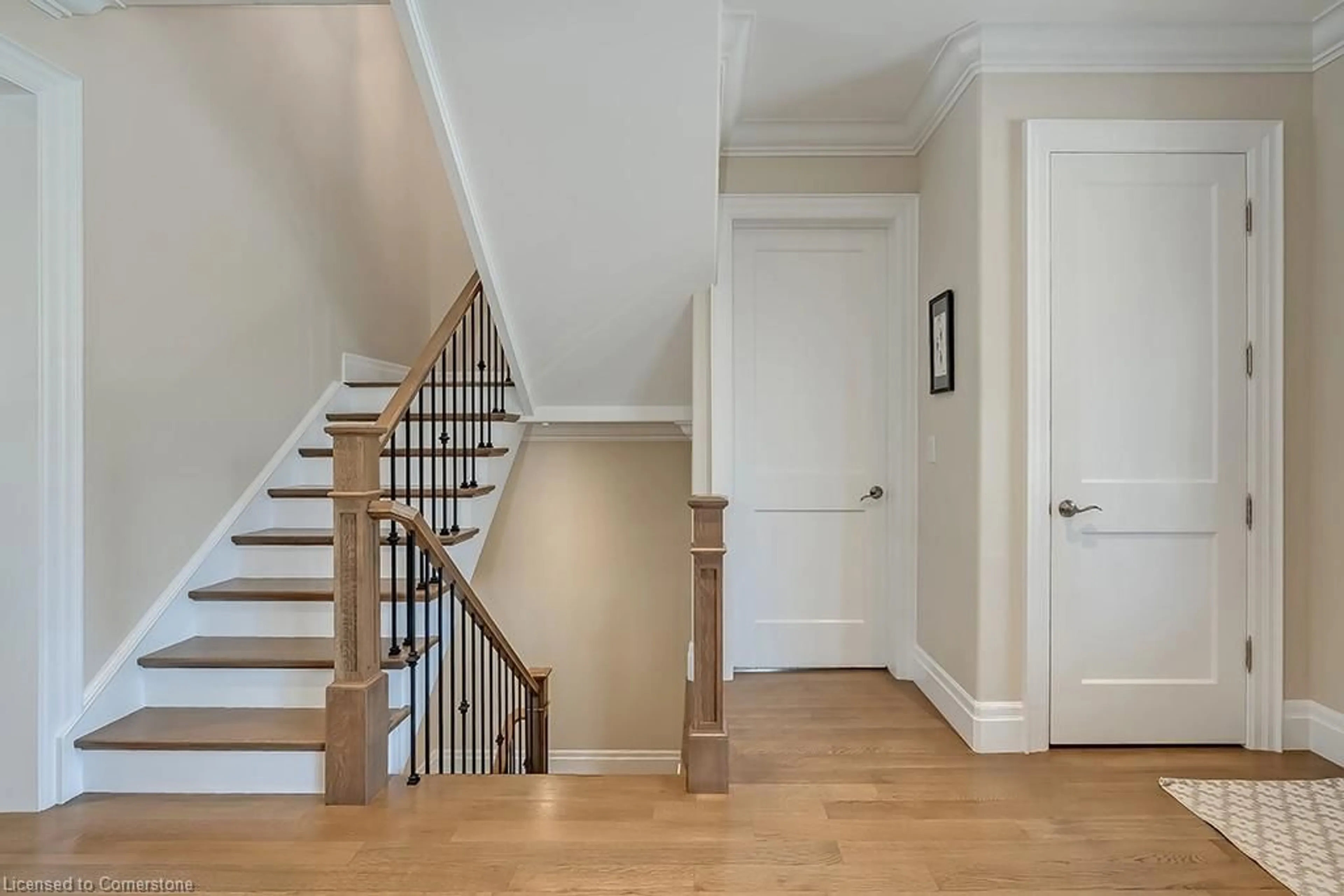 Indoor entryway, wood floors for 240 Pine Cove Rd, Burlington Ontario L7N 1W2