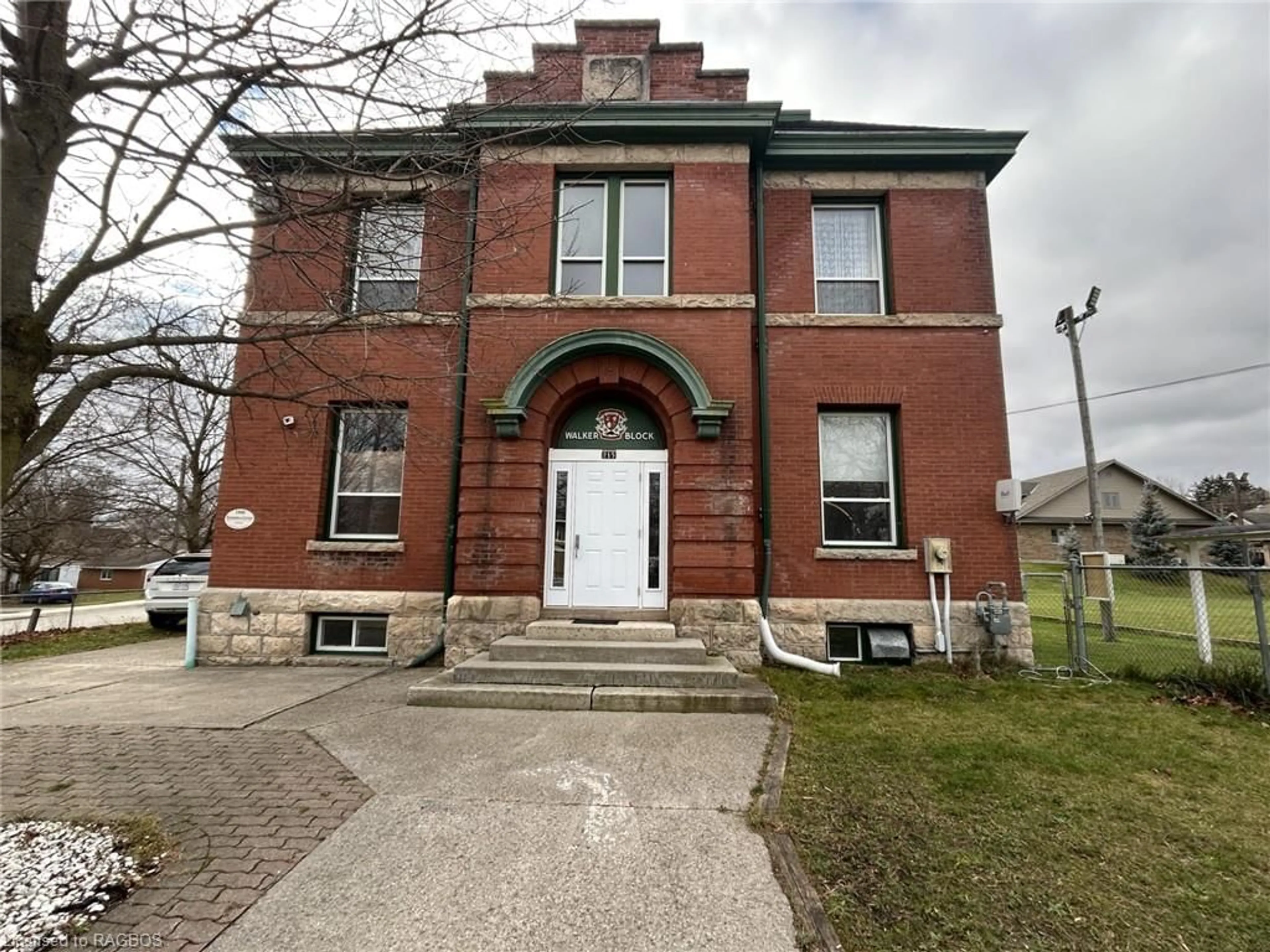 A pic from exterior of the house or condo, the front or back of building for 215 Jane Street, Walkerton Ontario N0G 2V0