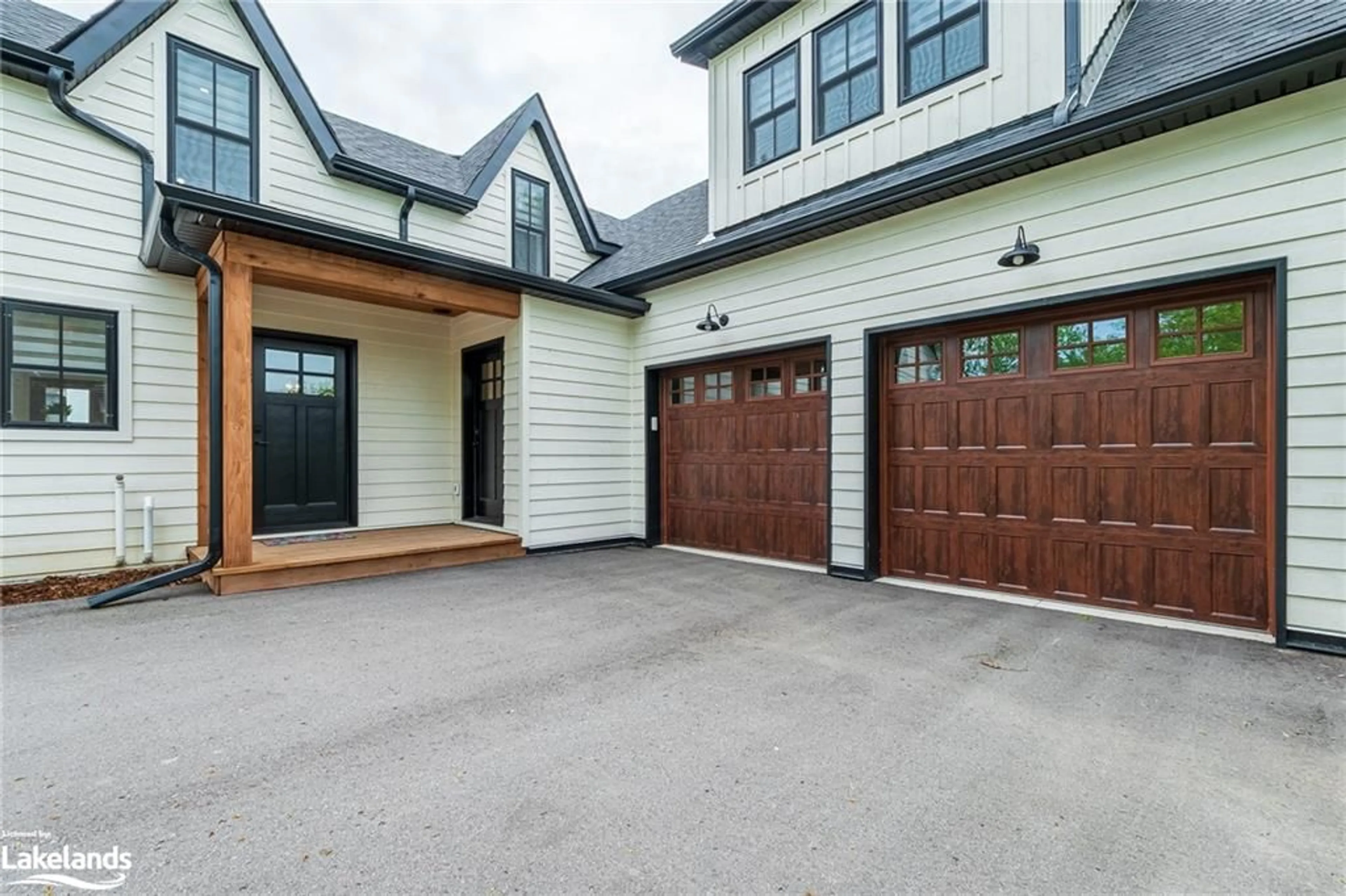 Indoor garage, wood floors for 37 Wellington St, Creemore Ontario L0M 1G0