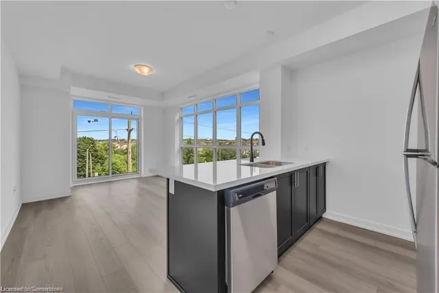 Additional property image - 460 Dundas St Unit 406