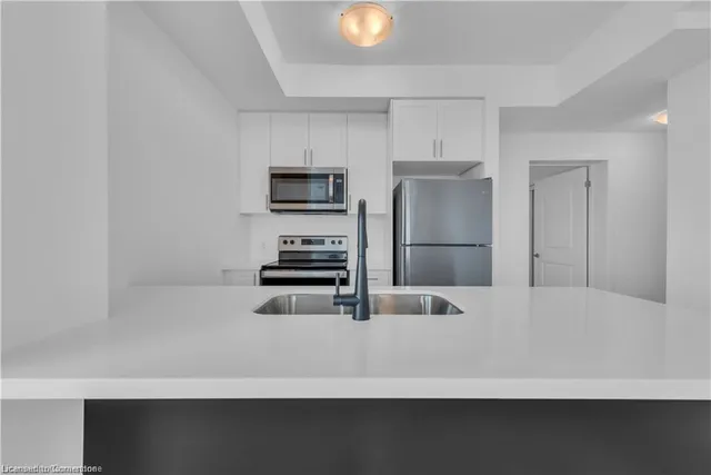 Additional property image - 460 Dundas St Unit 406