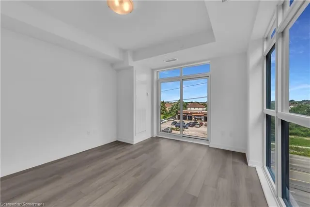 Additional property image - 460 Dundas St Unit 406