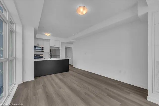 Additional property image - 460 Dundas St Unit 406