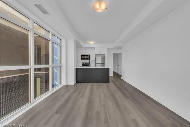Additional property image - 460 Dundas St Unit 406