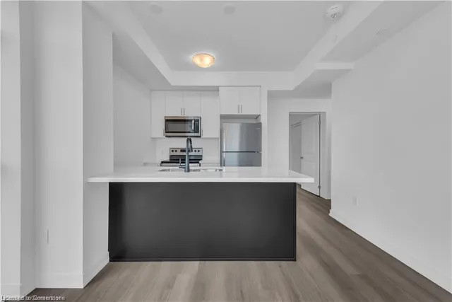 Additional property image - 460 Dundas St Unit 406
