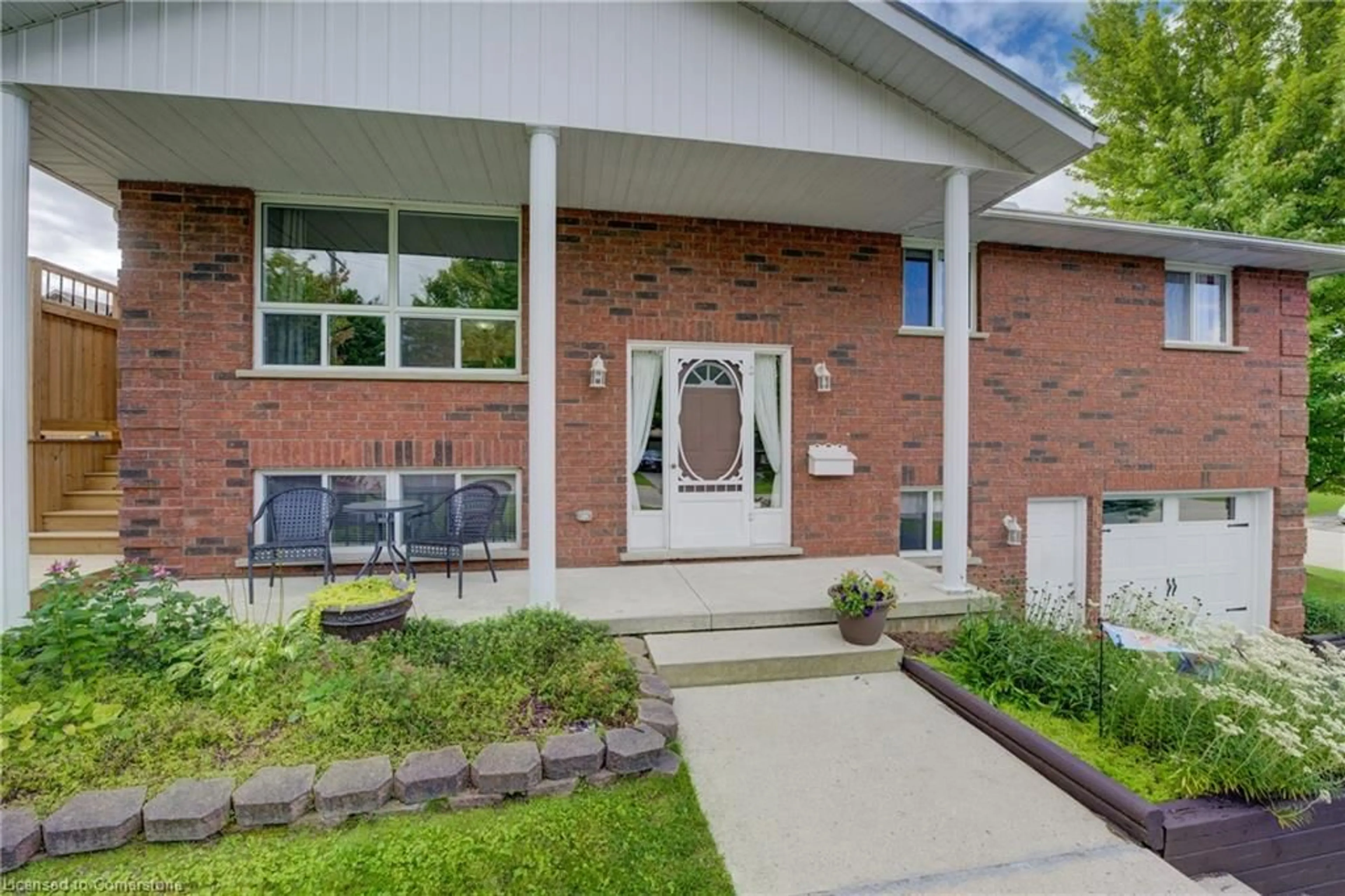 Home with brick exterior material for 178 Melissa Cres, Mount Forest Ontario N0G 2L3