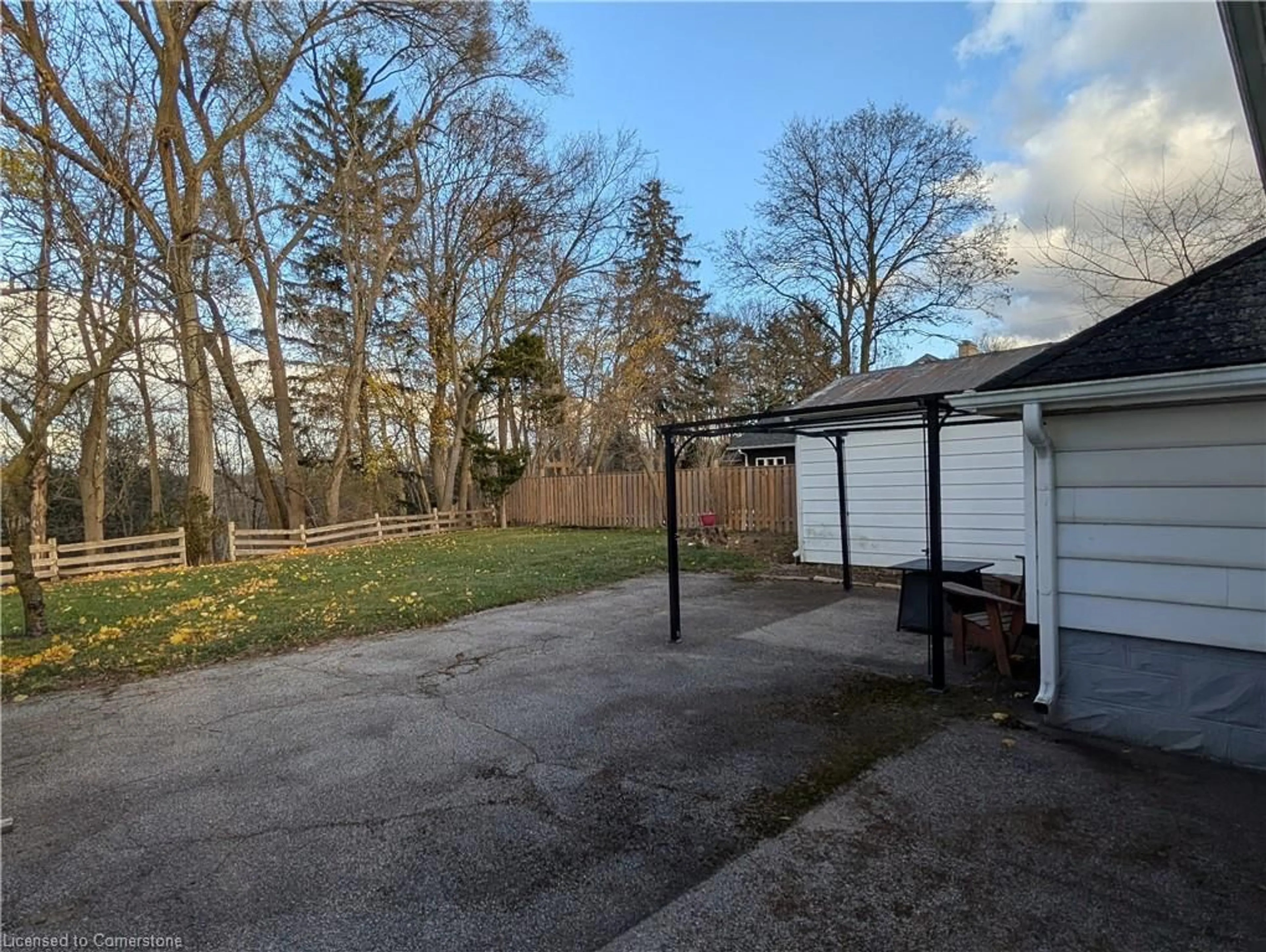 Shed for 95 Talbot Rd, Delhi Ontario N4B 1Z7