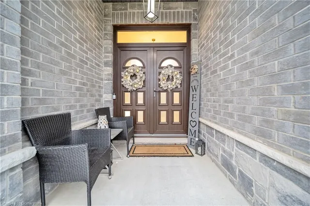 1 Grandville Cir, Paris 3