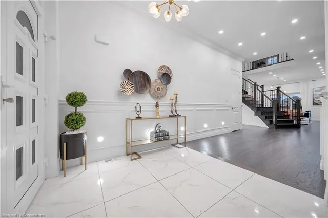 1 Grandville Cir, Paris 5