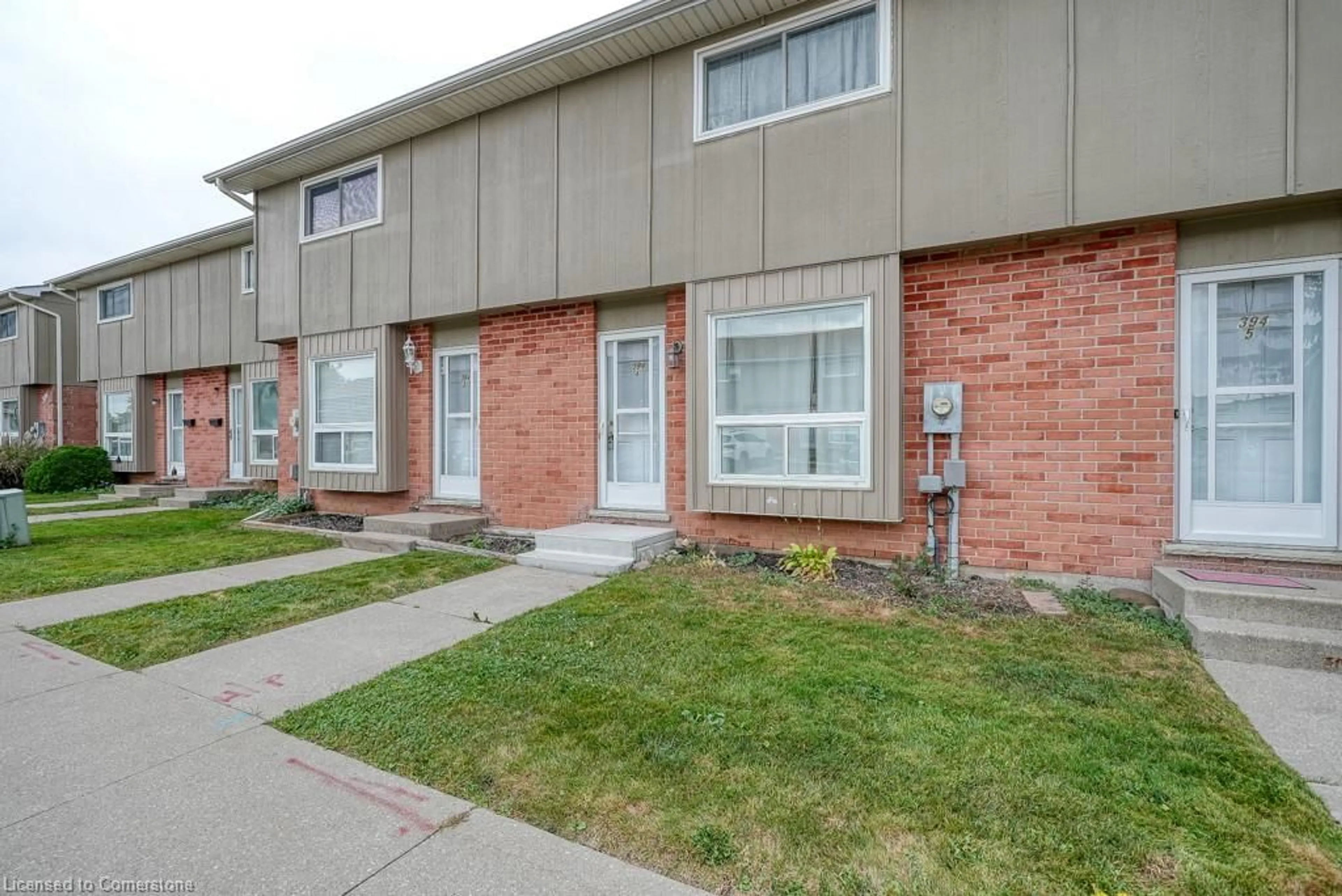 A pic from exterior of the house or condo, the street view for 394 Springbank Ave #4, Woodstock Ontario N4T 1L1