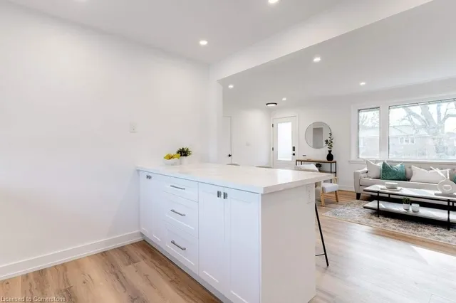 Additional property image - 5470 Randolph Cres