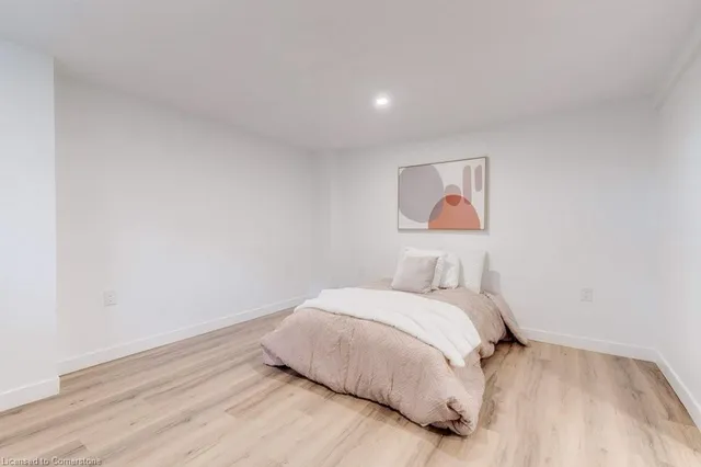 Additional property image - 5470 Randolph Cres