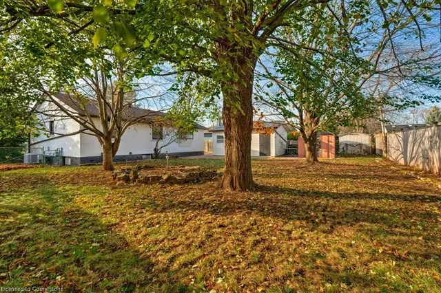Additional property image - 5470 Randolph Cres