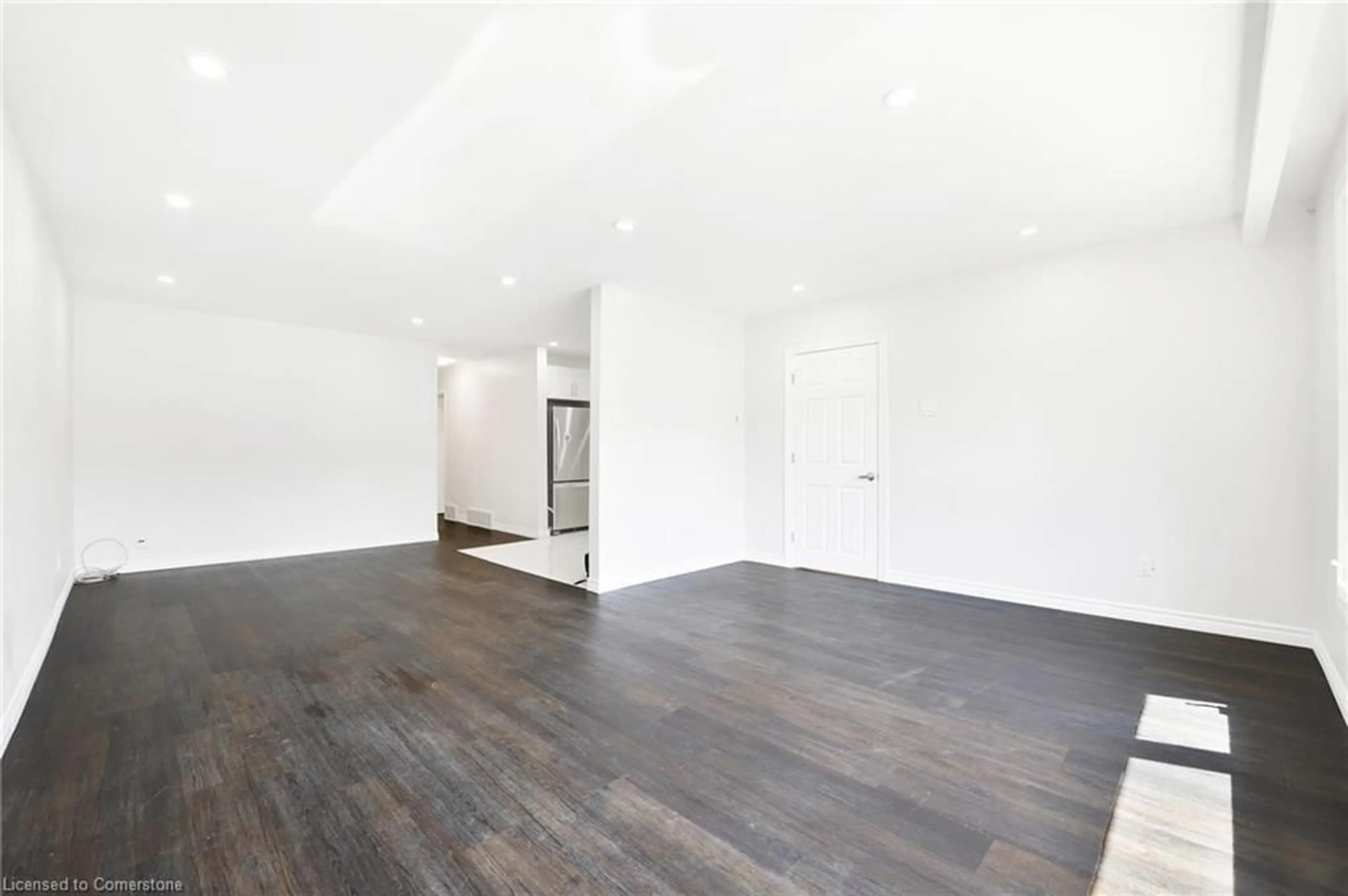 A pic of a room, wood floors for 150 Bonaventure Dr, Hamilton Ontario L9C 4P9