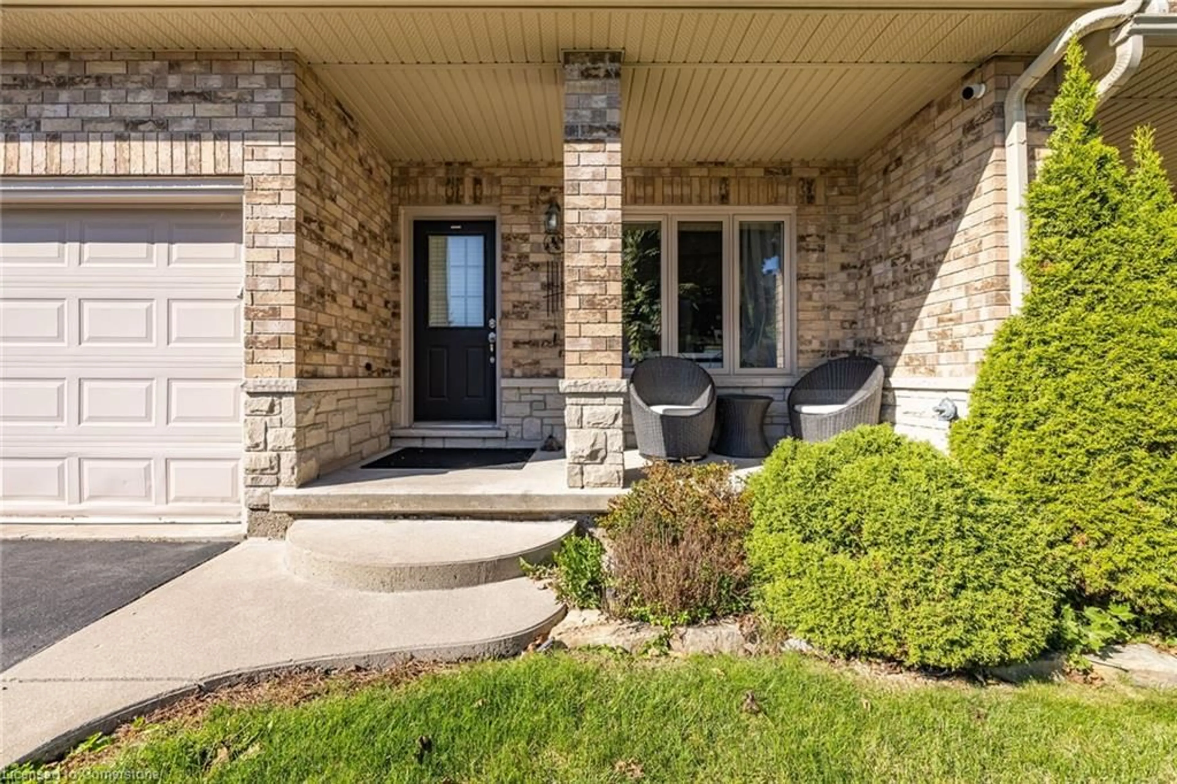 Indoor entryway, cement floor for 310 Southbrook Dr #7, Binbrook Ontario L0R 1C0