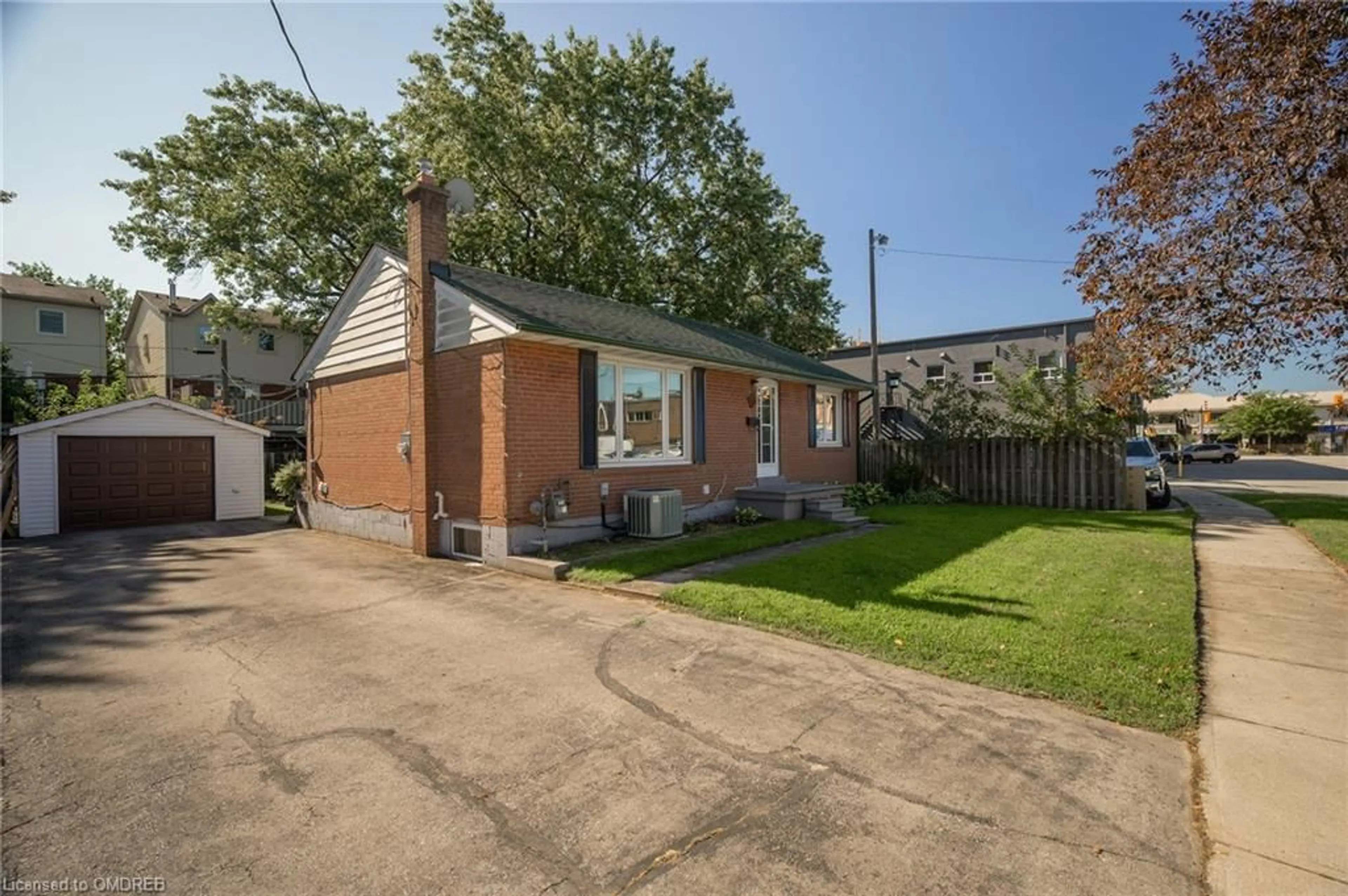 Frontside or backside of a home, cottage for 64 Florence Dr, Oakville Ontario L6K 1V6