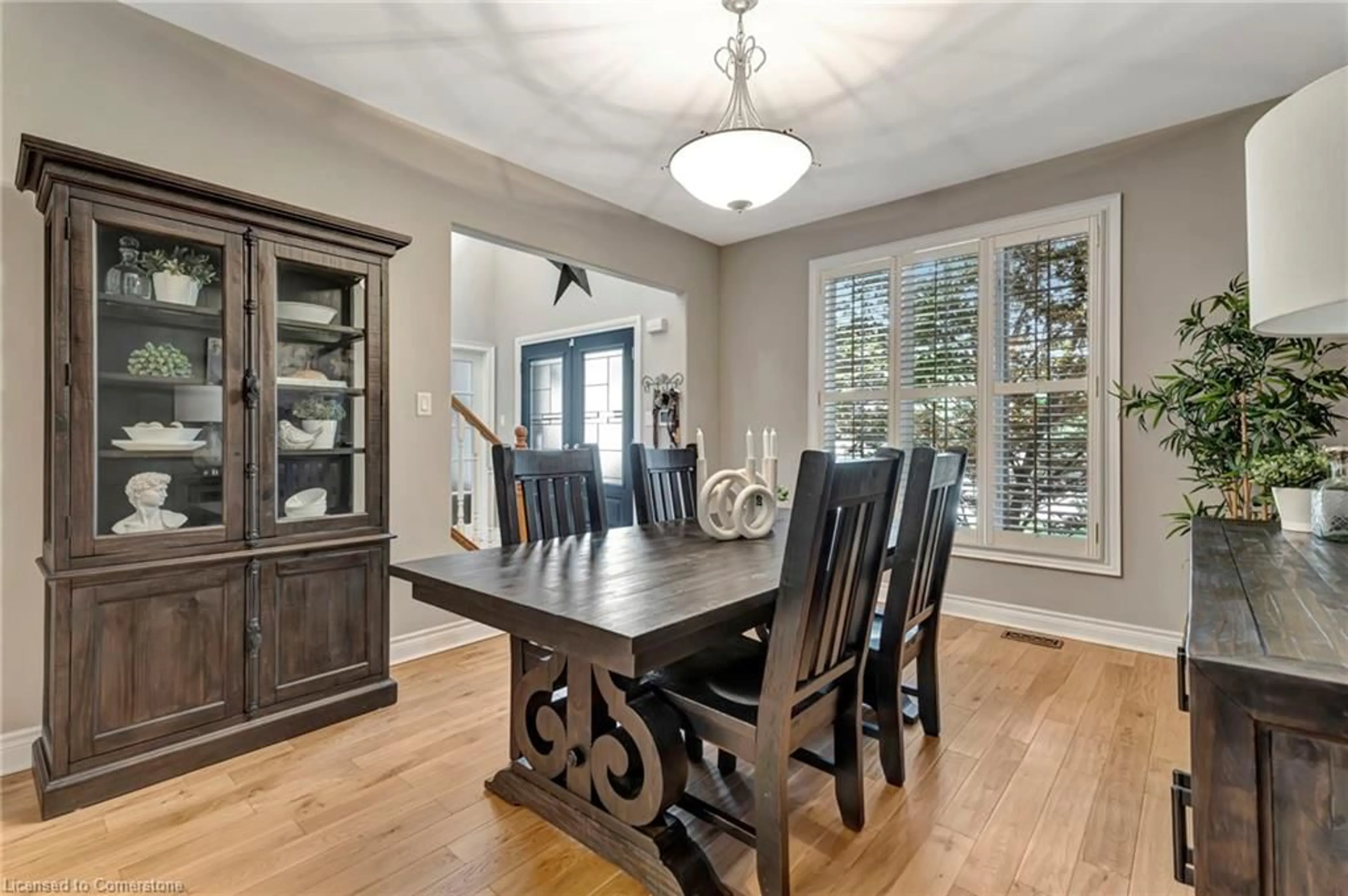 Dining room, wood floors, cottage for 636 Greenravine Dr, Ancaster Ontario L9G 3W2