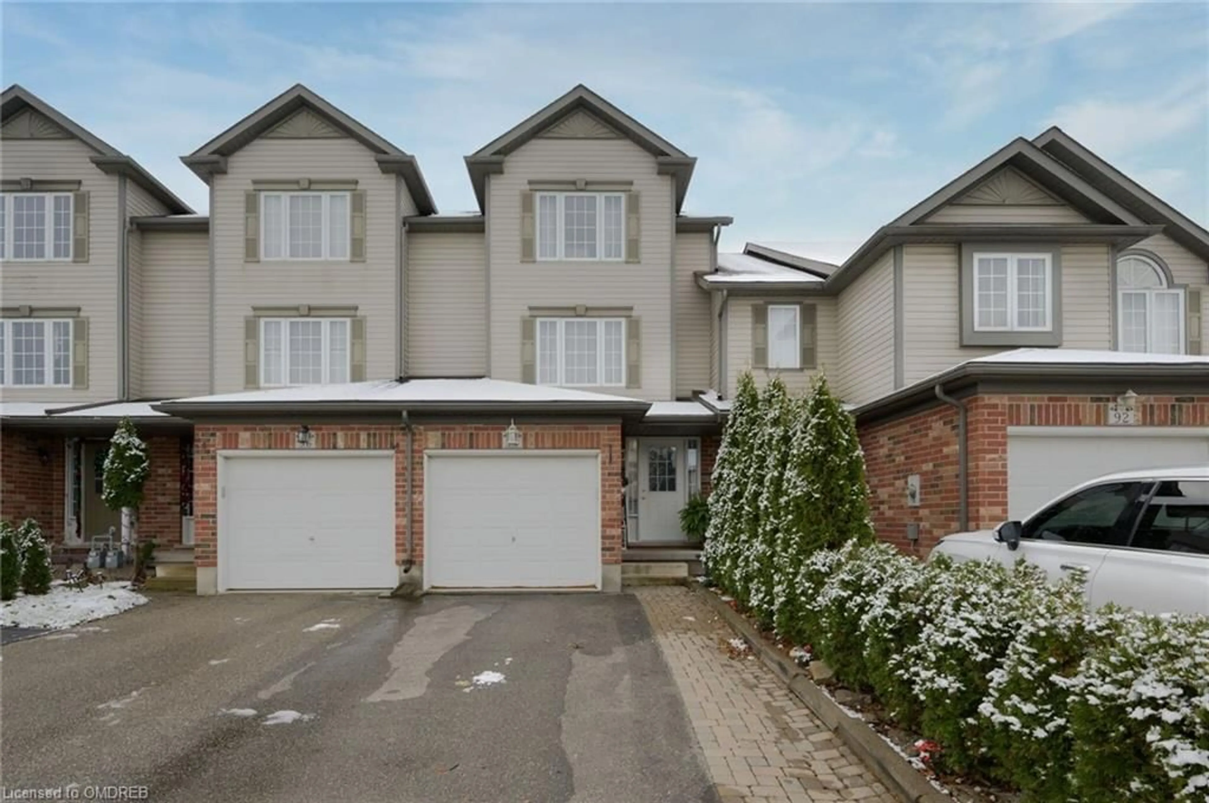 A pic from exterior of the house or condo, the street view for 94 Rochefort St, Kitchener Ontario N2R 1V6