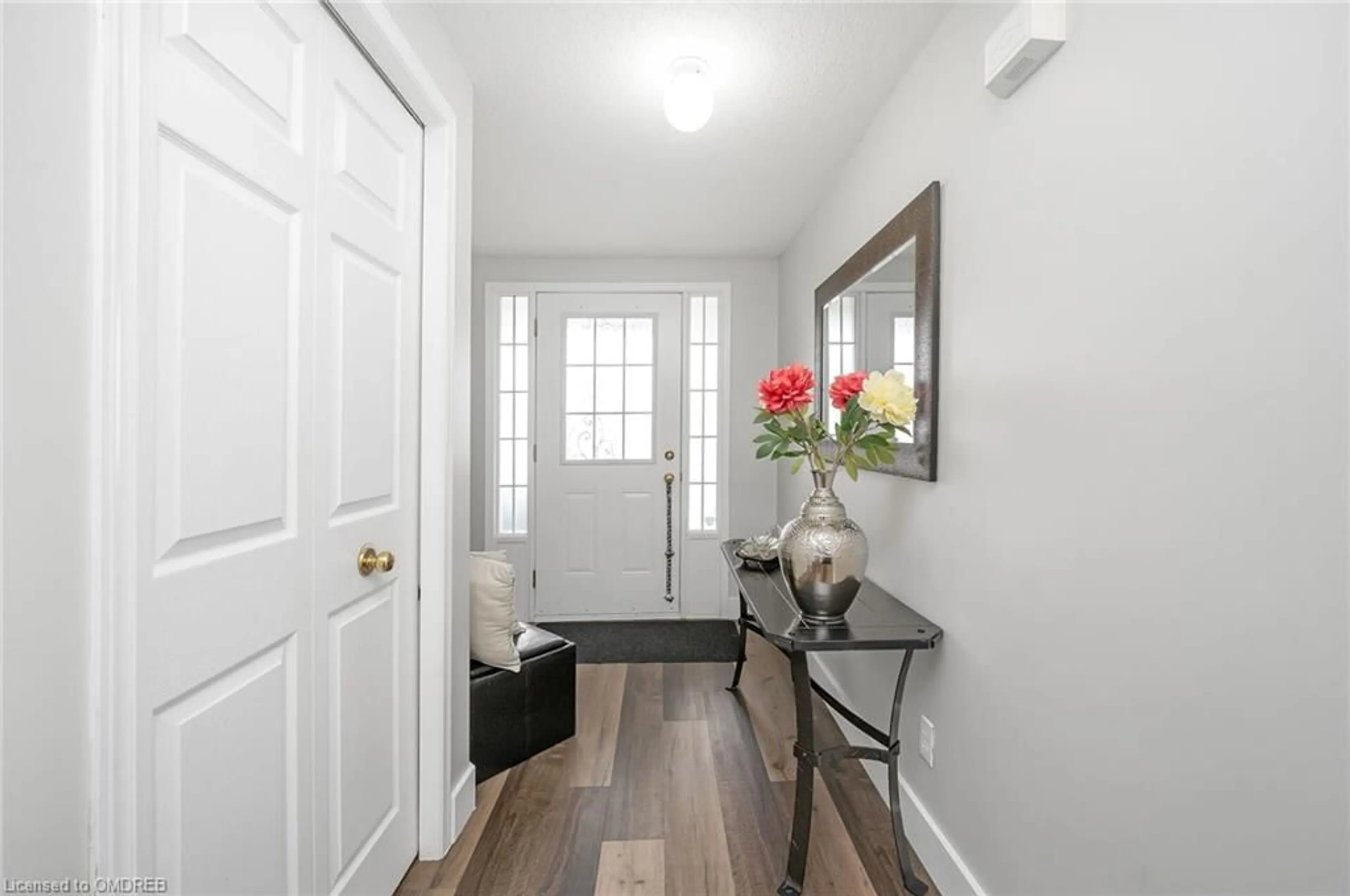 Indoor entryway, wood floors for 94 Rochefort St, Kitchener Ontario N2R 1V6