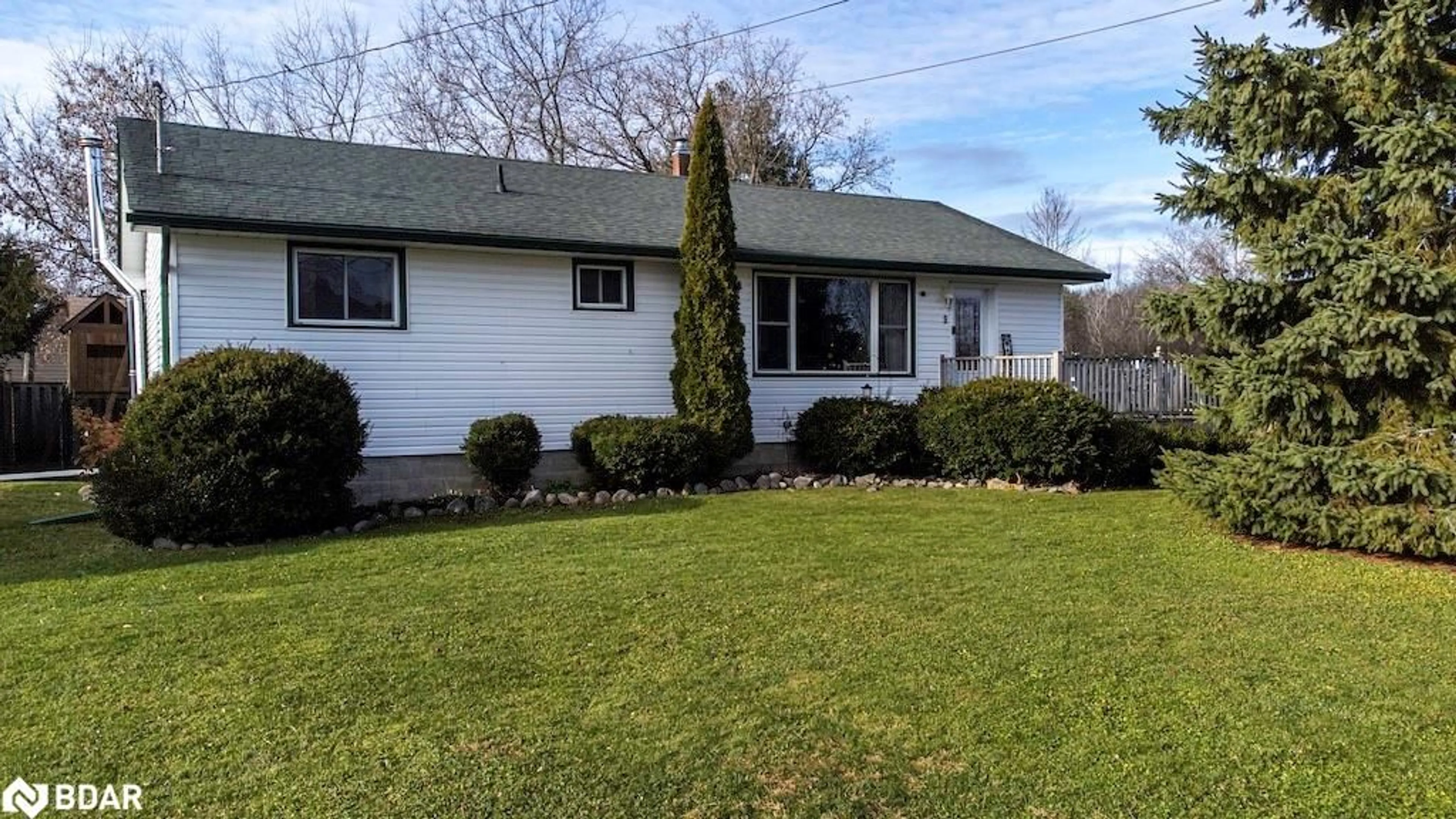 Frontside or backside of a home, cottage for 9 Deane St, Omemee Ontario K0L 2W0