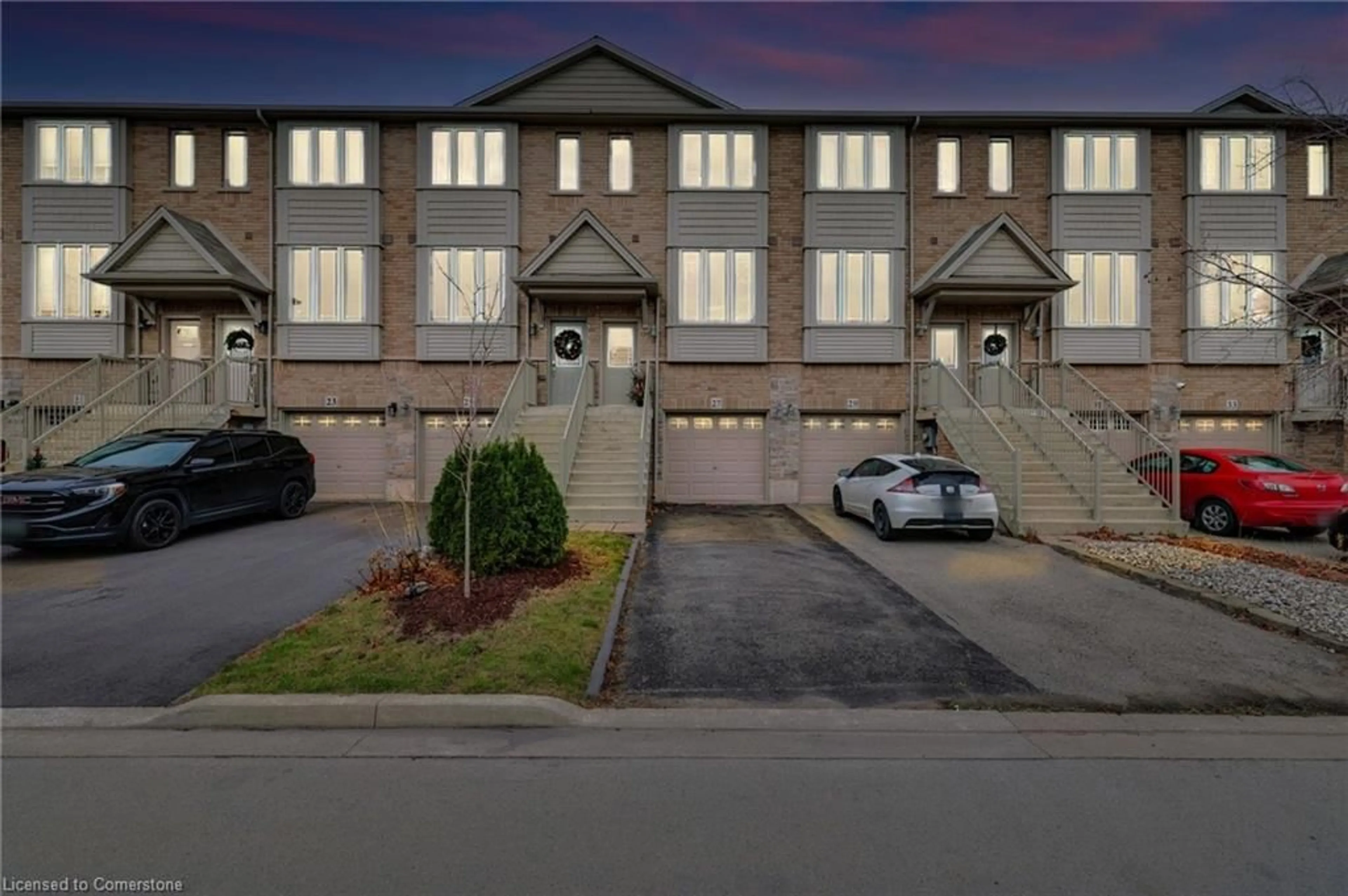 A pic from exterior of the house or condo, the street view for 27 Edenrock Dr, Hamilton Ontario L8E 0G6