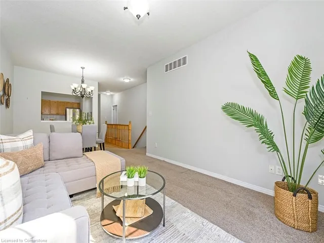 Additional property image - 32 Abbotsford Trail