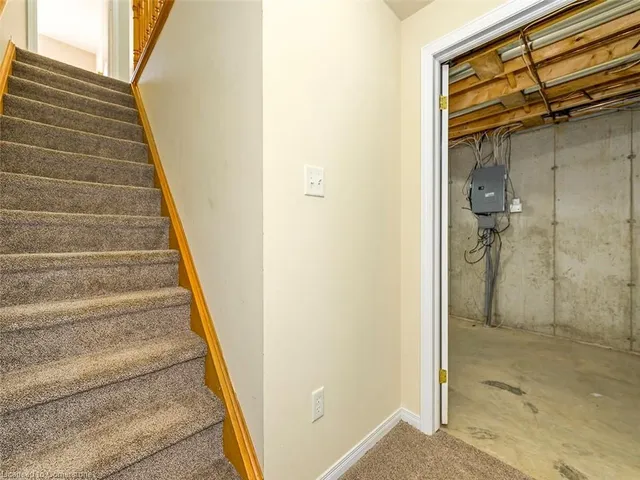 Additional property image - 32 Abbotsford Trail