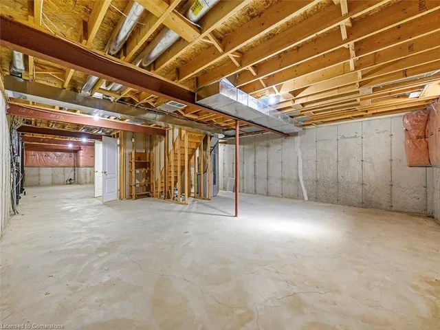 Additional property image - 32 Abbotsford Trail