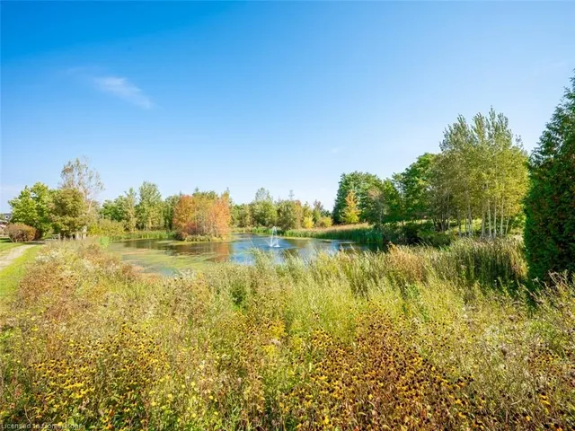 Additional property image - 32 Abbotsford Trail