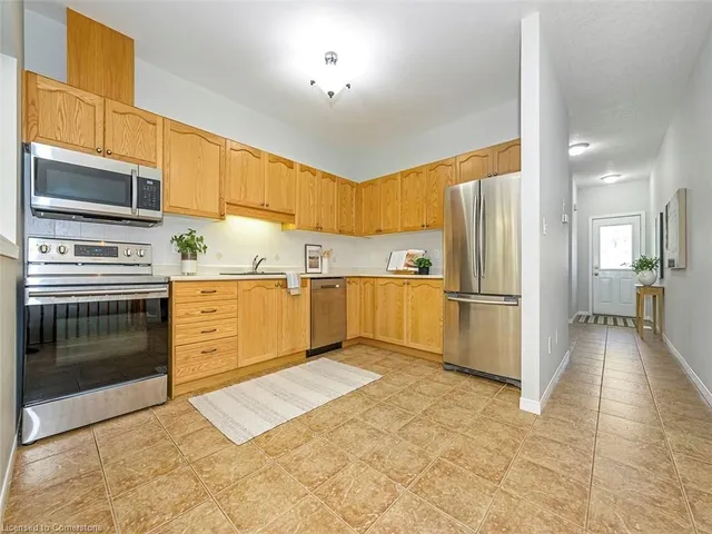 Additional property image - 32 Abbotsford Trail