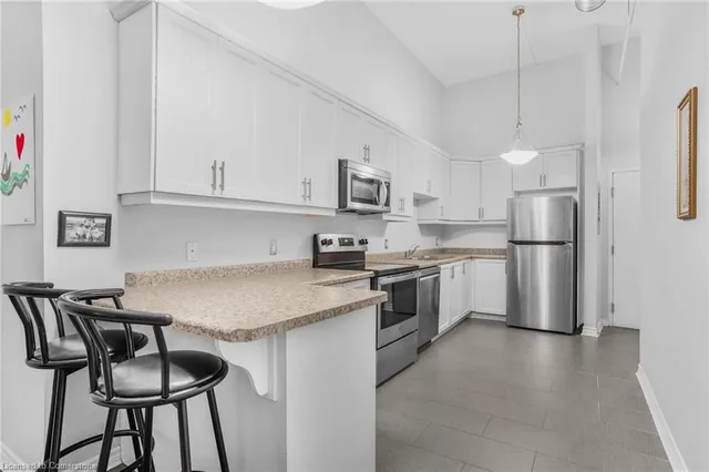 Additional property image - 80 King William St Unit 212