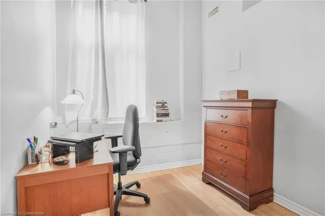 Additional property image - 80 King William St Unit 212