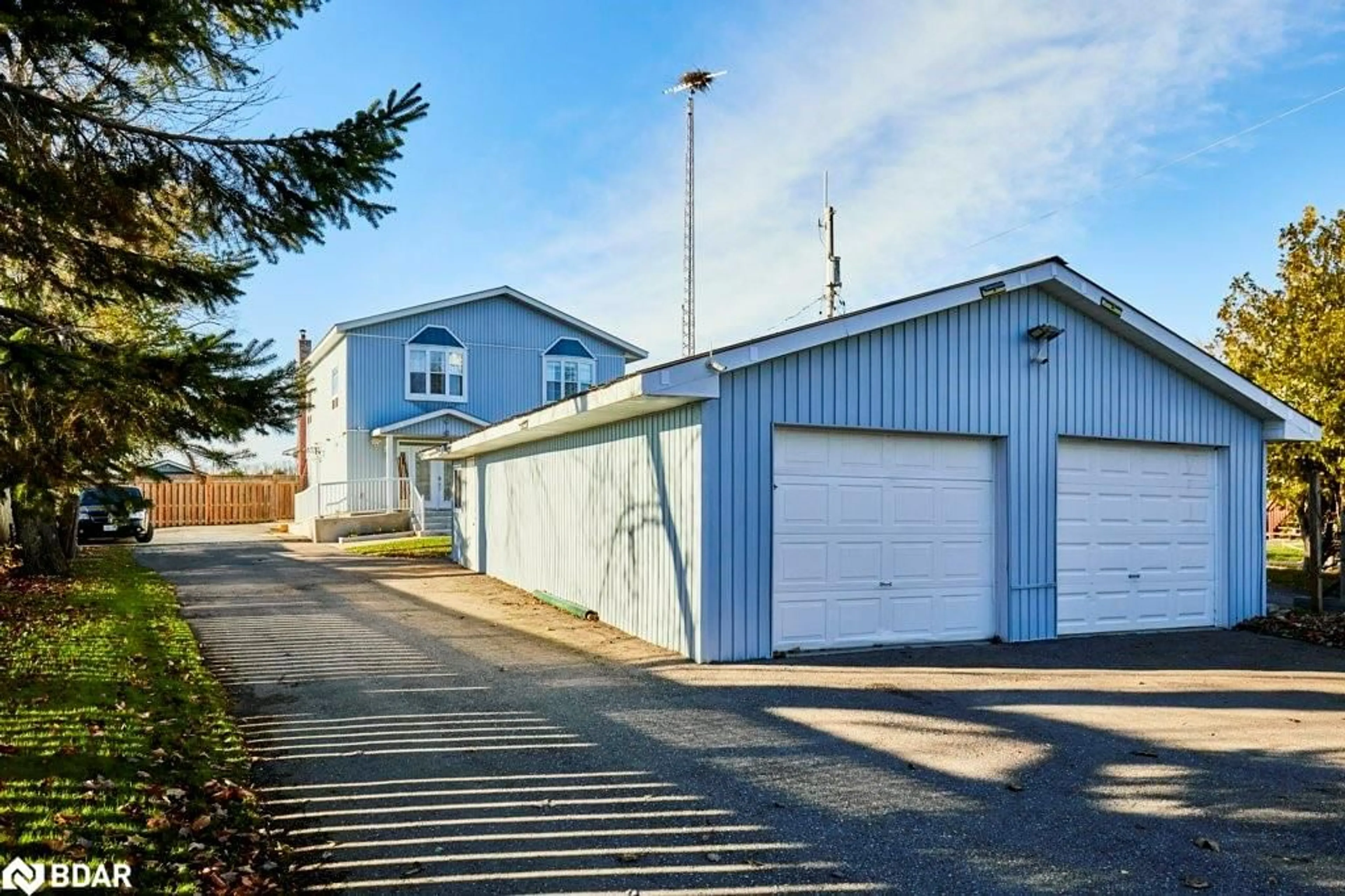 Indoor garage for 81 Laird Dr, Lindsay Twp Ontario K9V 4R6