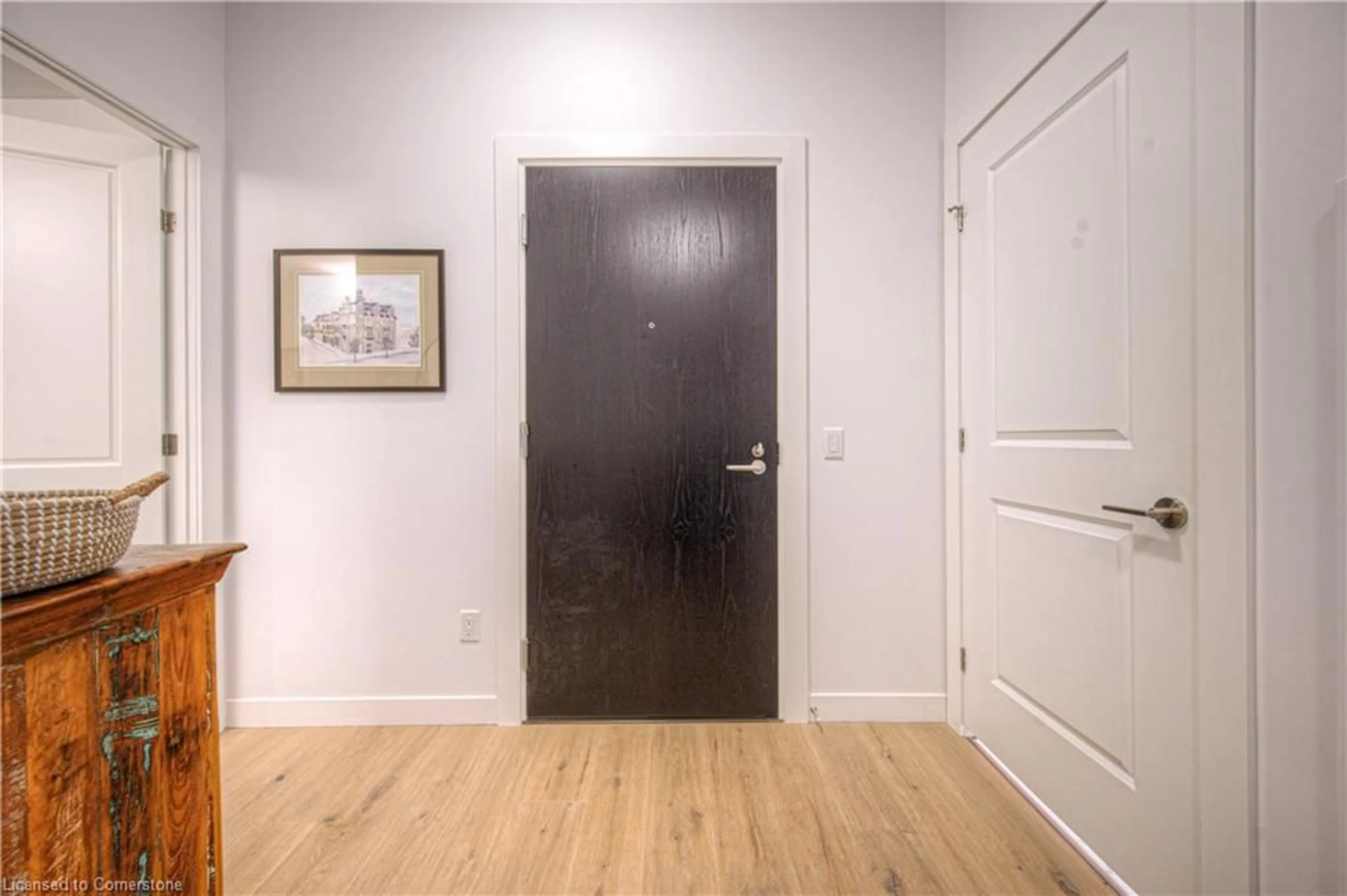 Indoor entryway, wood floors for 181 King St #608, Waterloo Ontario N2J 0E7