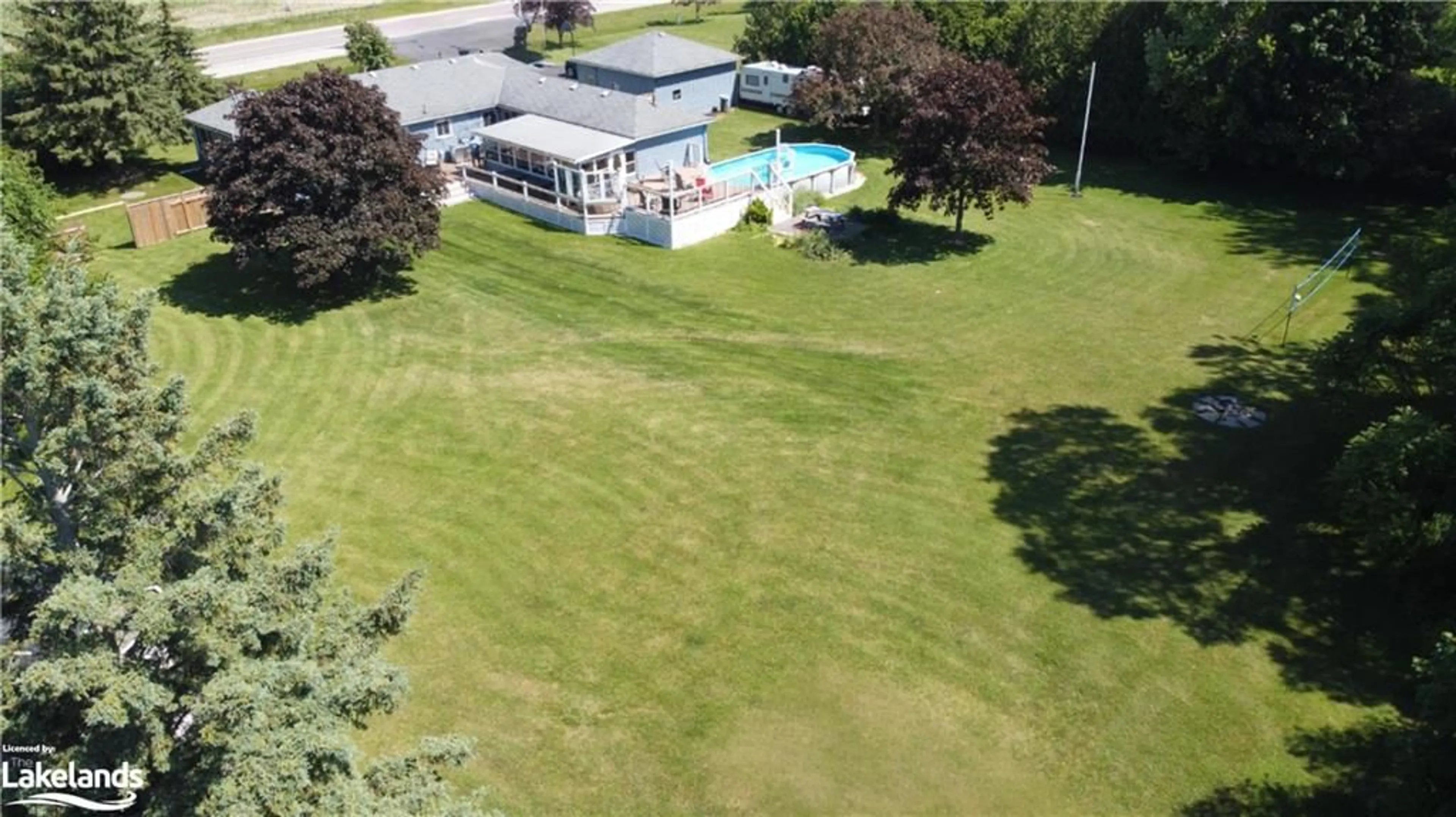 Indoor or outdoor pool for 72223 Bluewater Hwy, Dashwood Ontario N0M 1N0