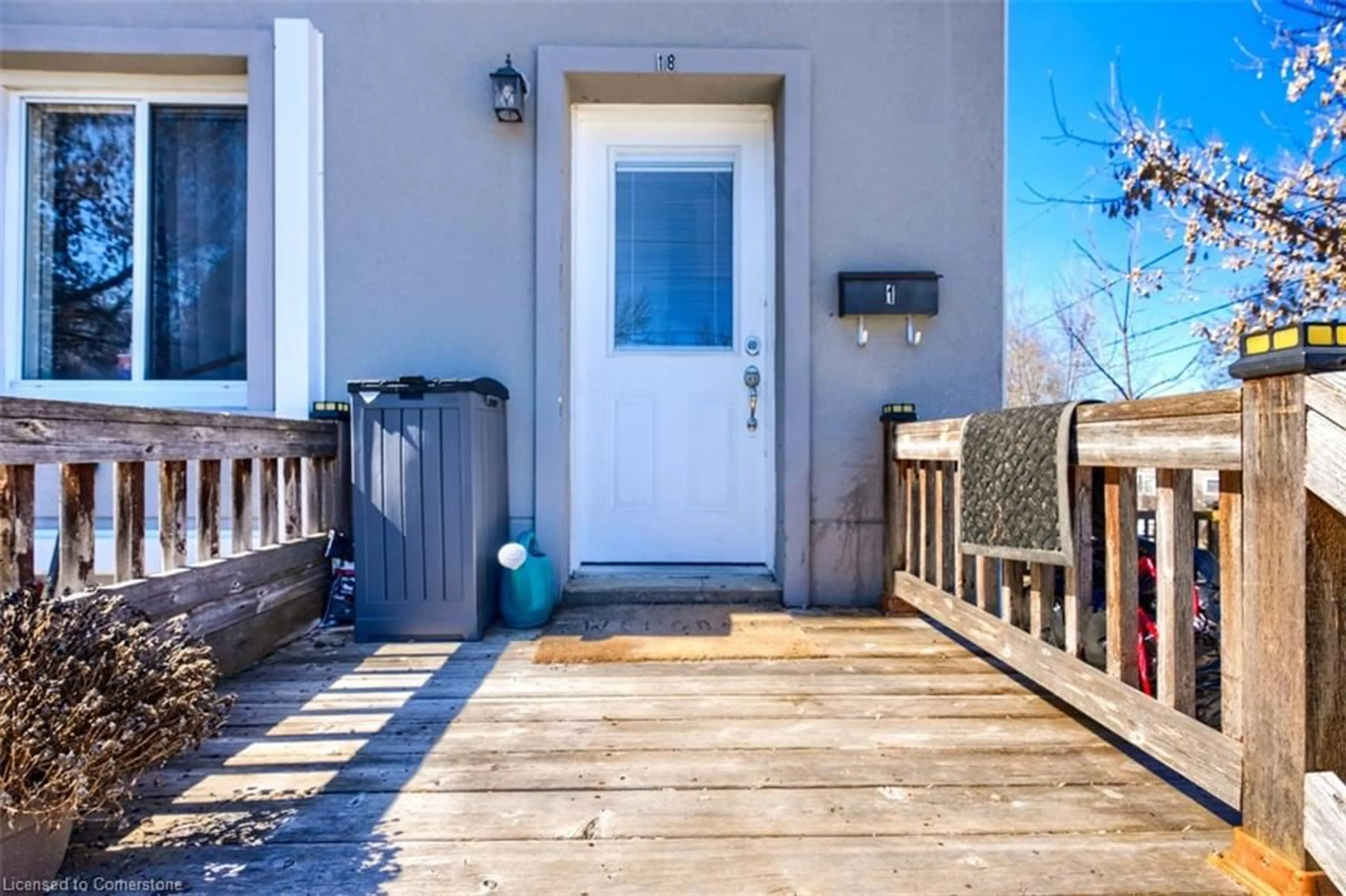 Indoor entryway, wood floors for 18 Ewing St, Georgetown Ontario L7G 2P7