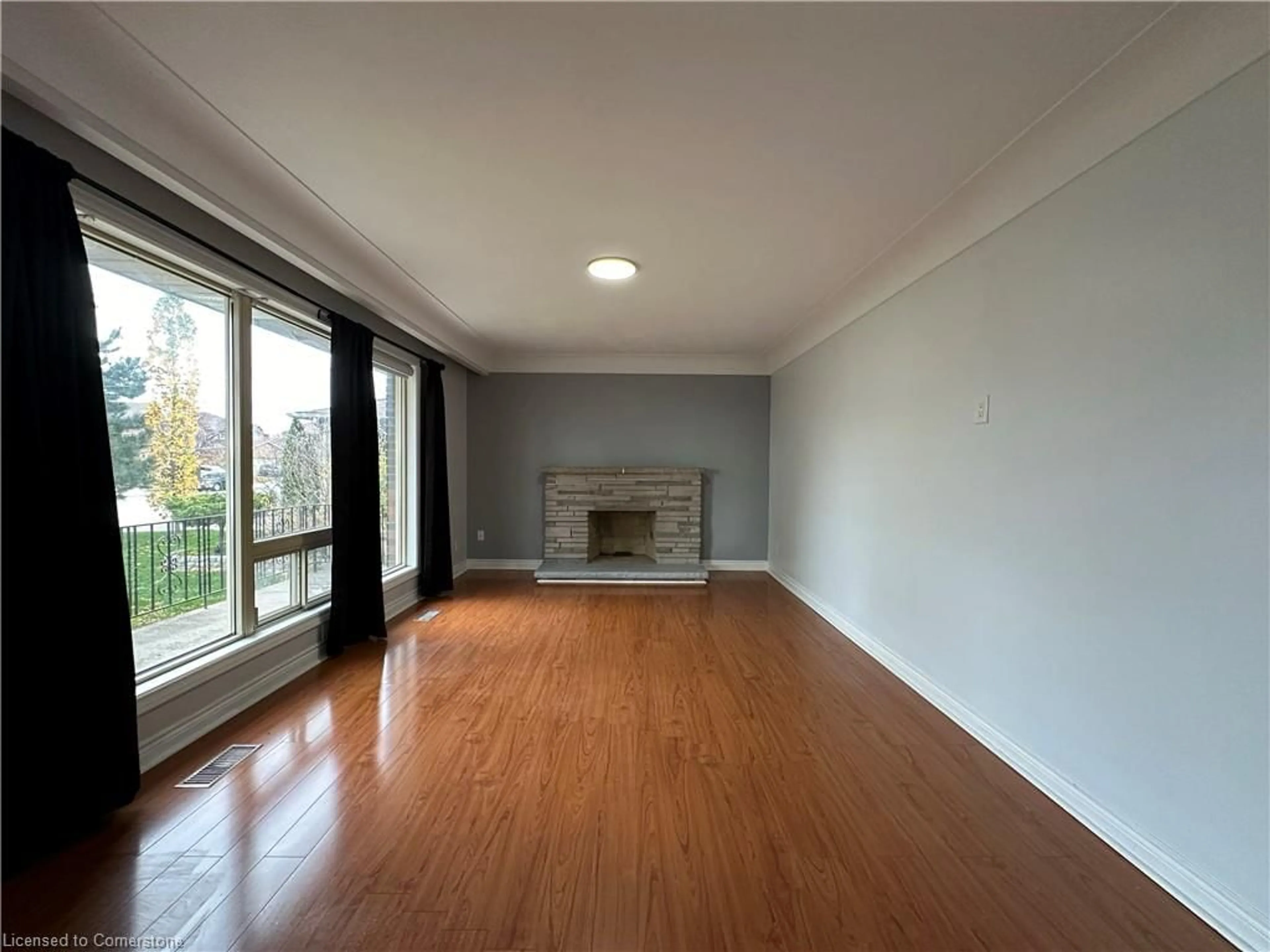 A pic of a room, wood floors for 20 Highland Rd, Stoney Creek Ontario L8J 2T7