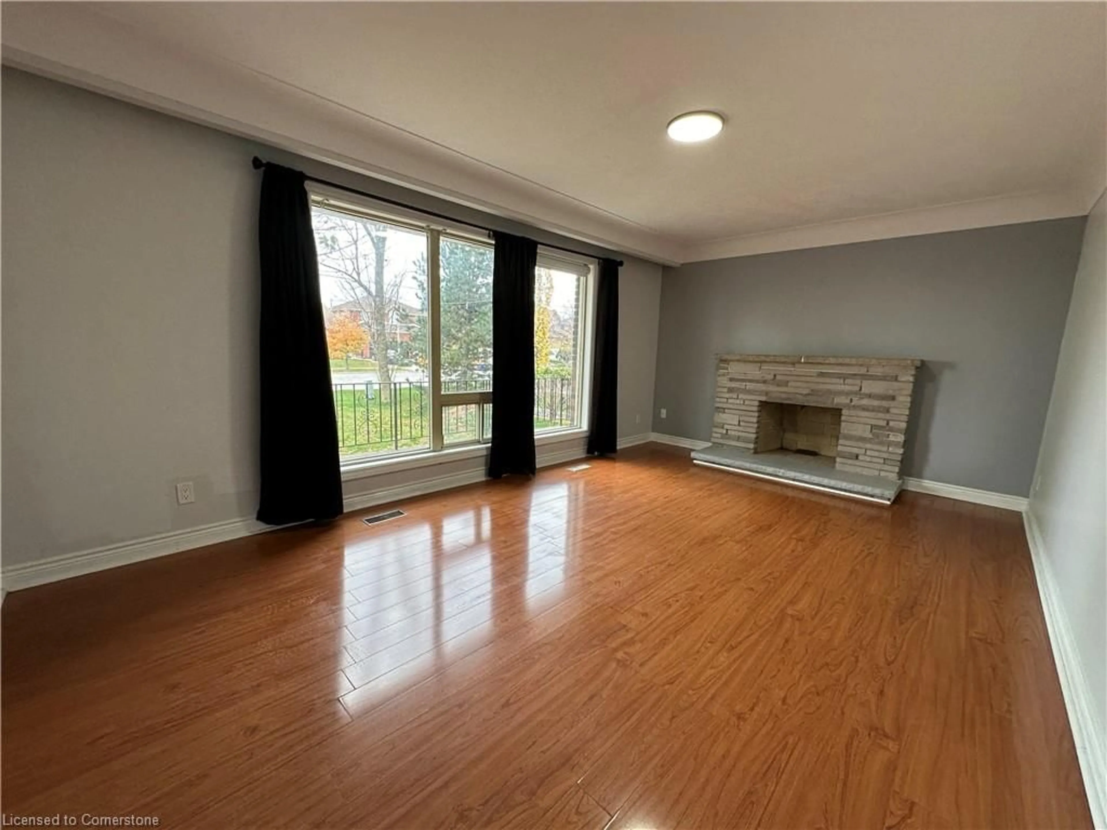 A pic of a room, wood floors for 20 Highland Rd, Stoney Creek Ontario L8J 2T7