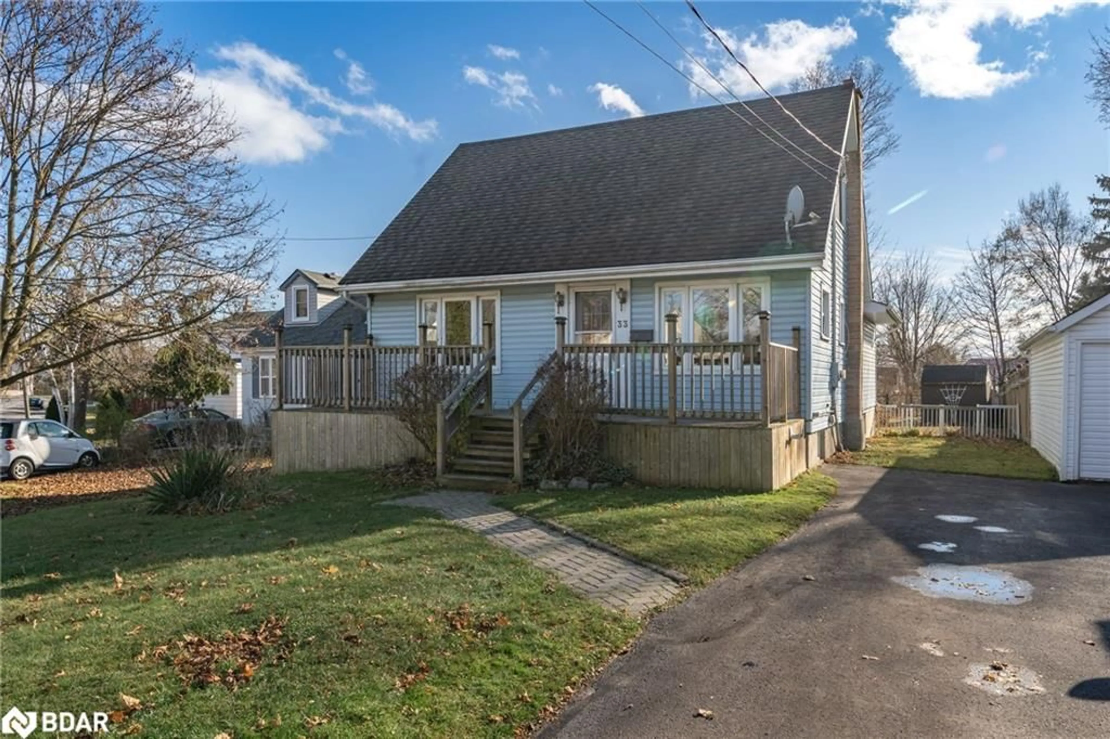 Frontside or backside of a home, cottage for 33 Lewis St, Belleville Ontario K8P 1R1