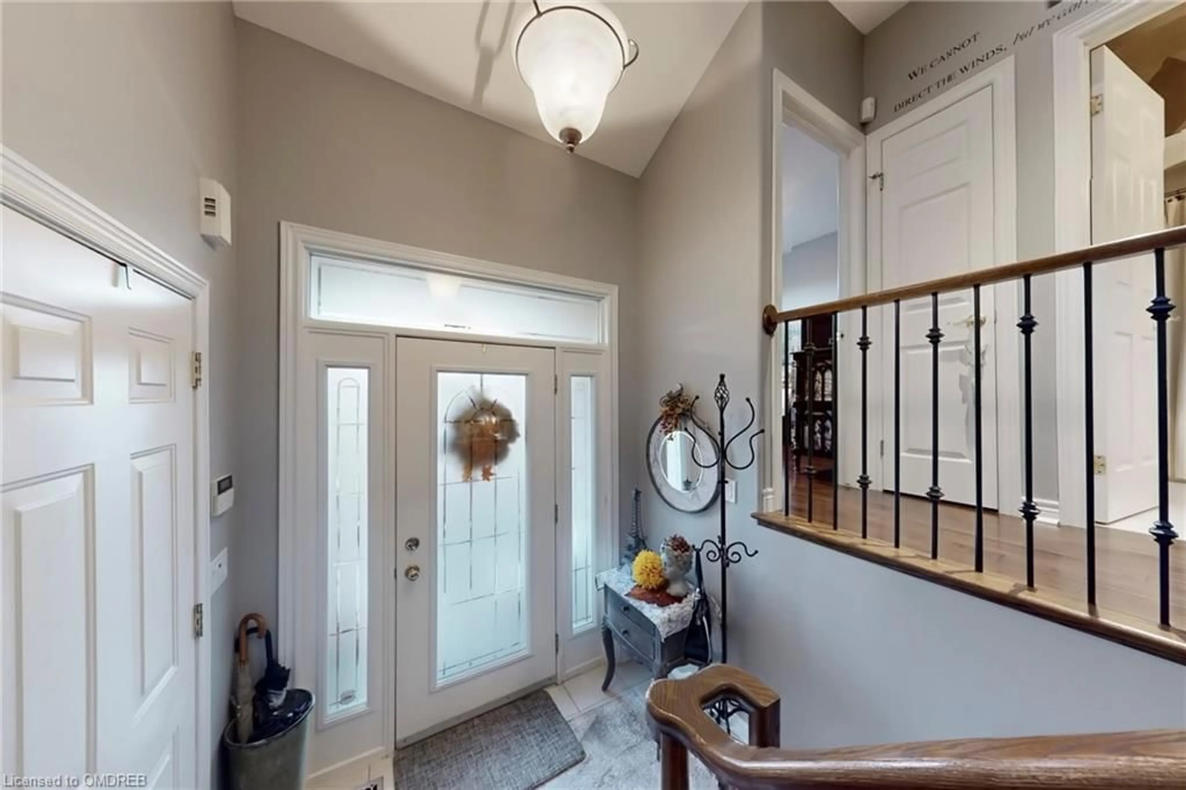 Indoor entryway, wood floors for 43 Oarsman Cres, St. Catharines Ontario L2N 7S7