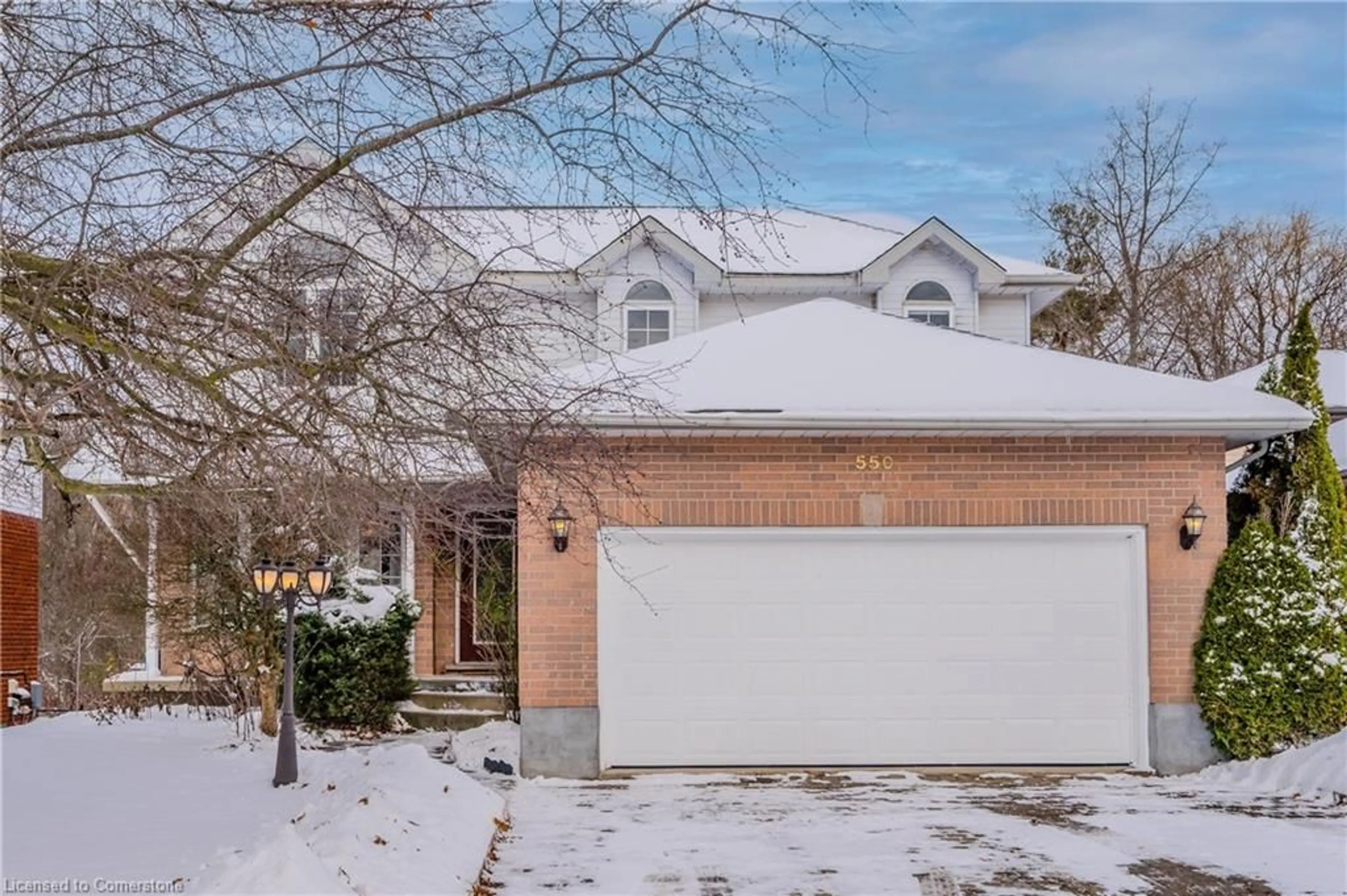 A pic from exterior of the house or condo, the street view for 550 Hallmark Dr, Waterloo Ontario N2K 3P3