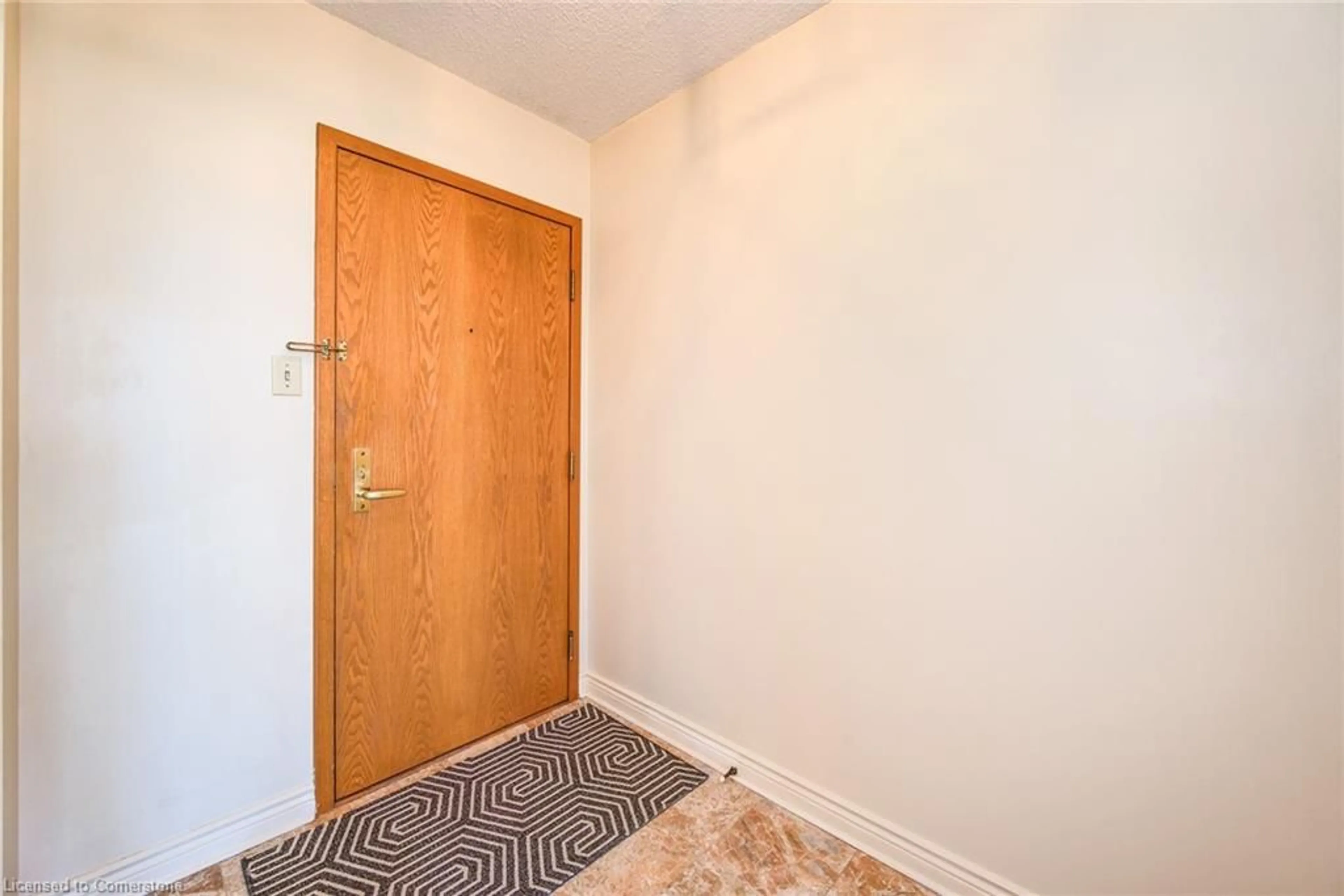 Indoor entryway, unknown floor for 6 Willow St #1807, Waterloo Ontario N2J 4S3